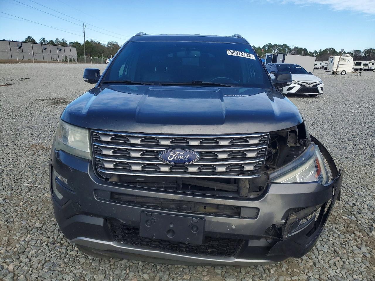 2017 FORD EXPLORER XLT photo 5
