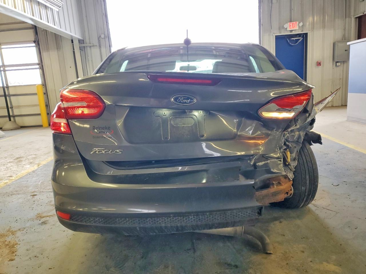 2017 FORD FOCUS SE photo 6