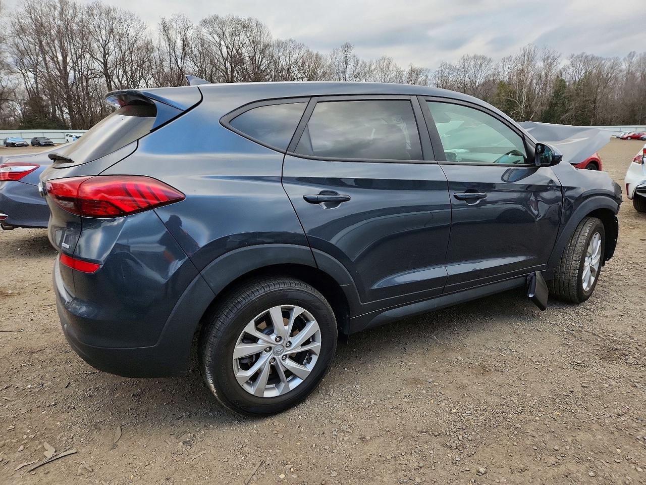 2019 HYUNDAI TUCSON SE photo 3