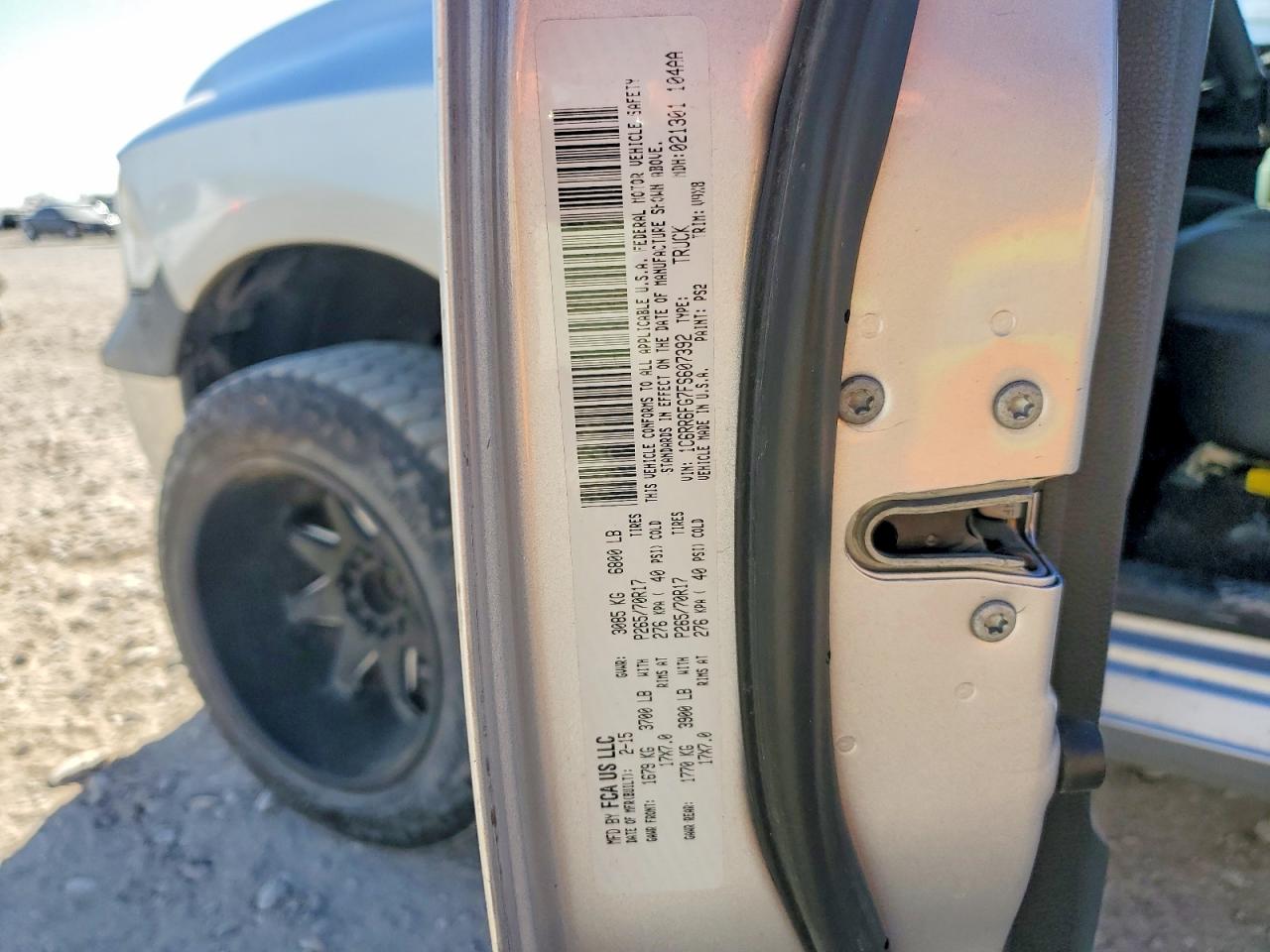 2015 RAM 1500 ST photo 12