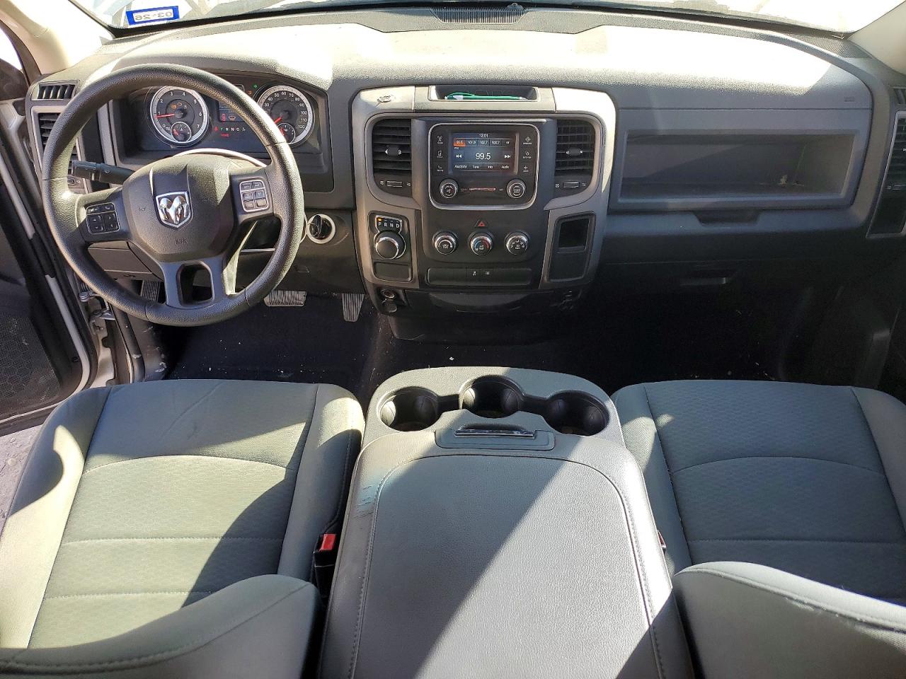 2015 RAM 1500 ST photo 8