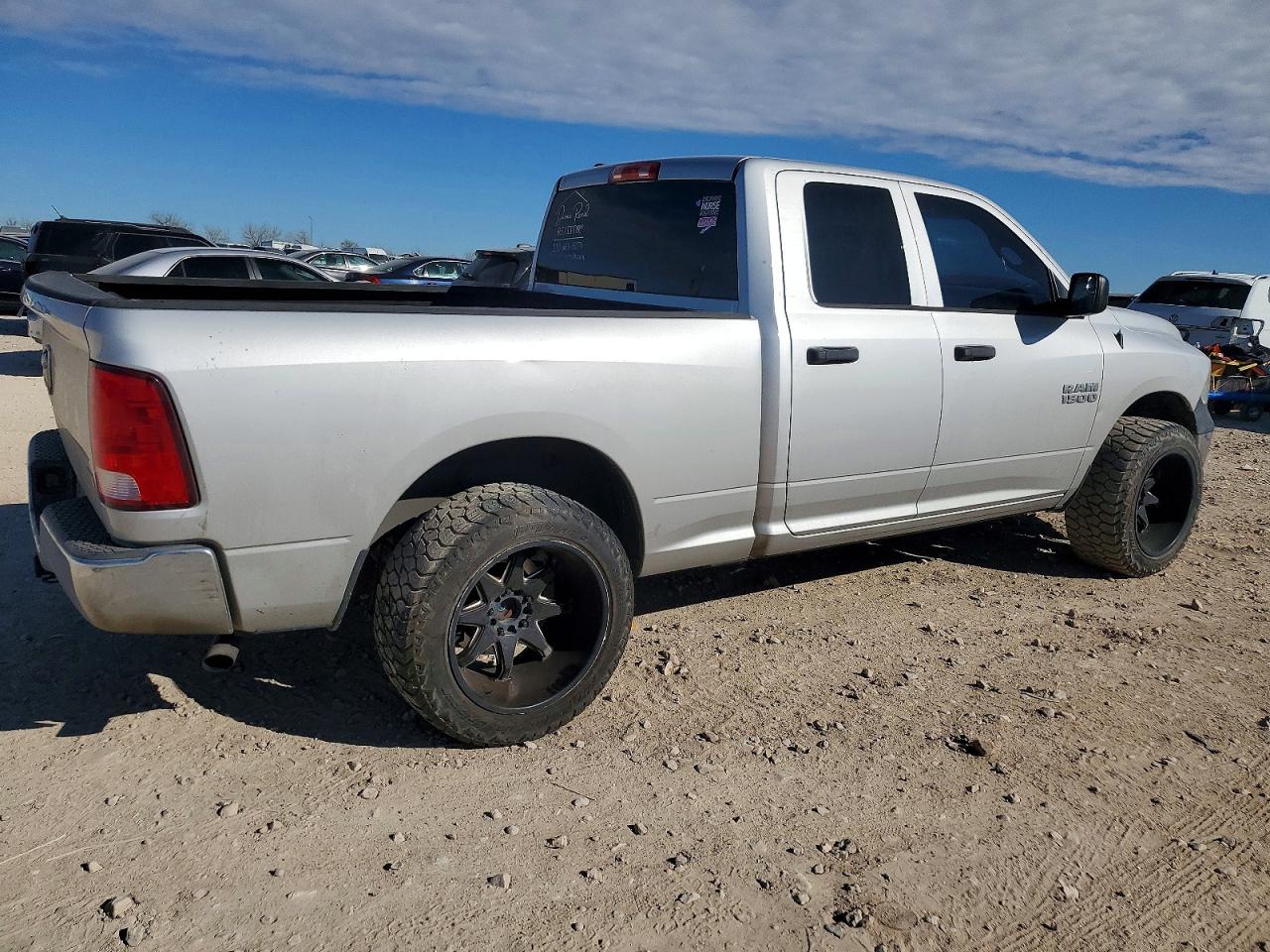 2015 RAM 1500 ST photo 3