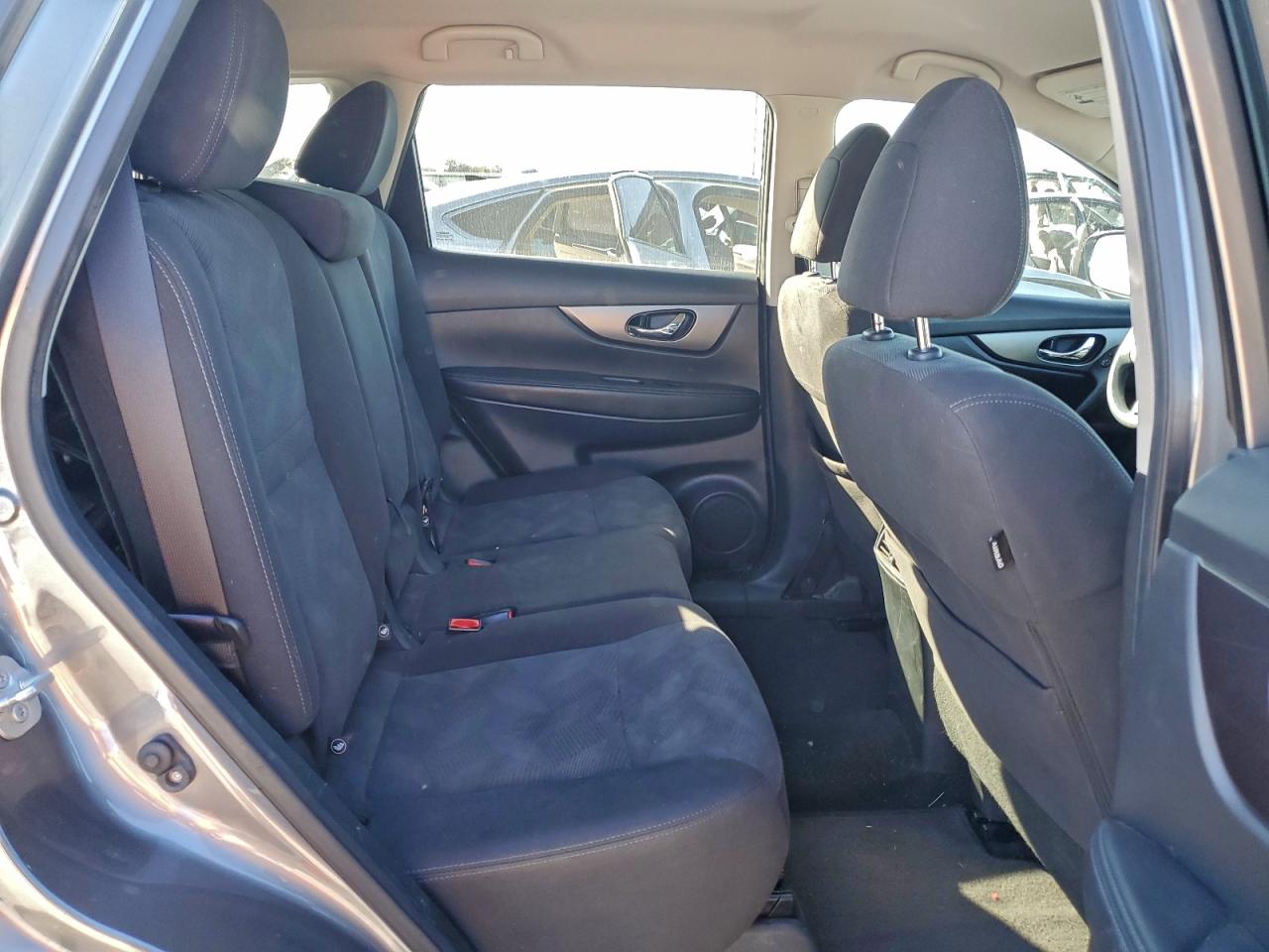 2016 NISSAN ROGUE S photo 11