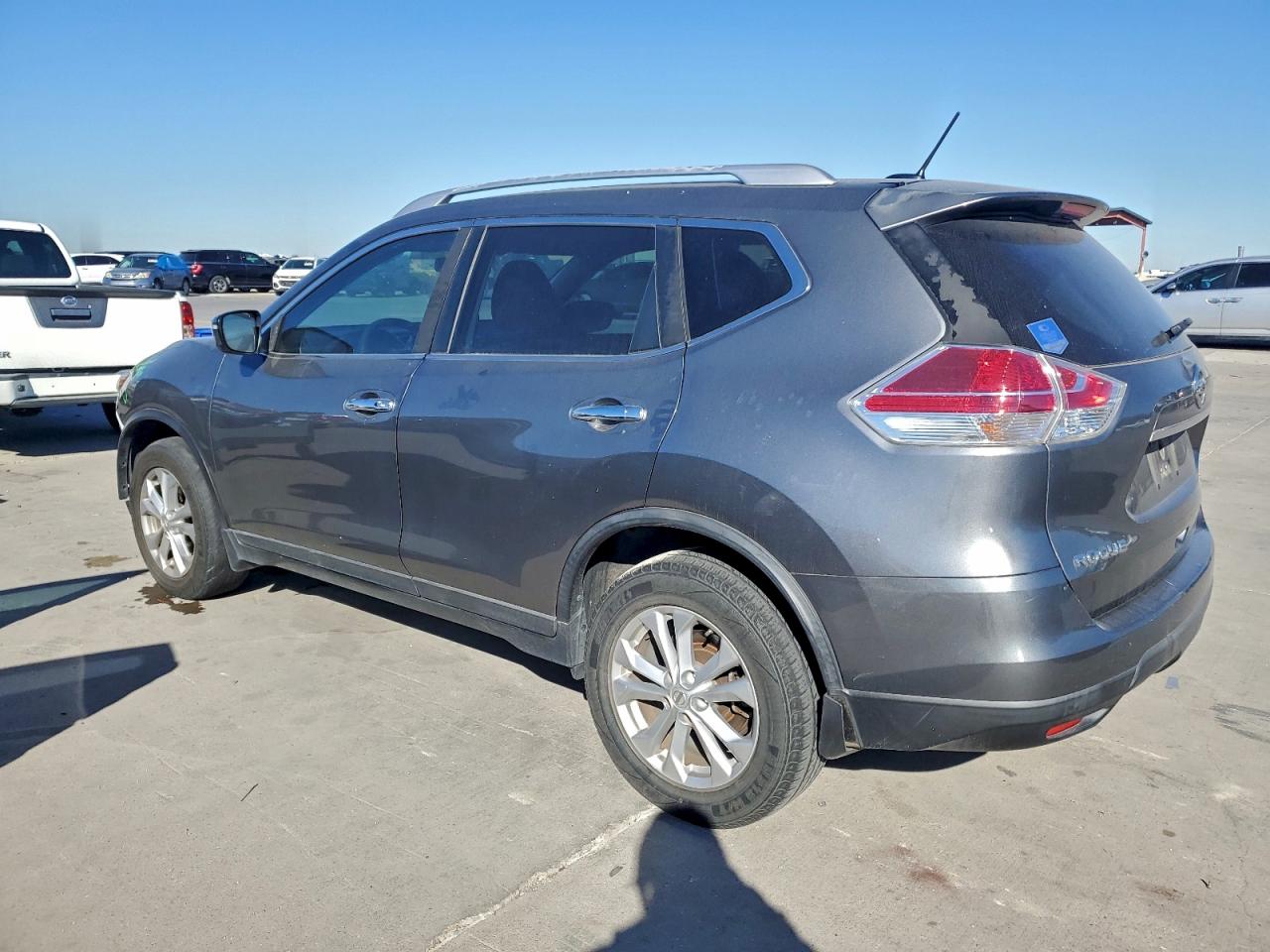 2016 NISSAN ROGUE S photo 2