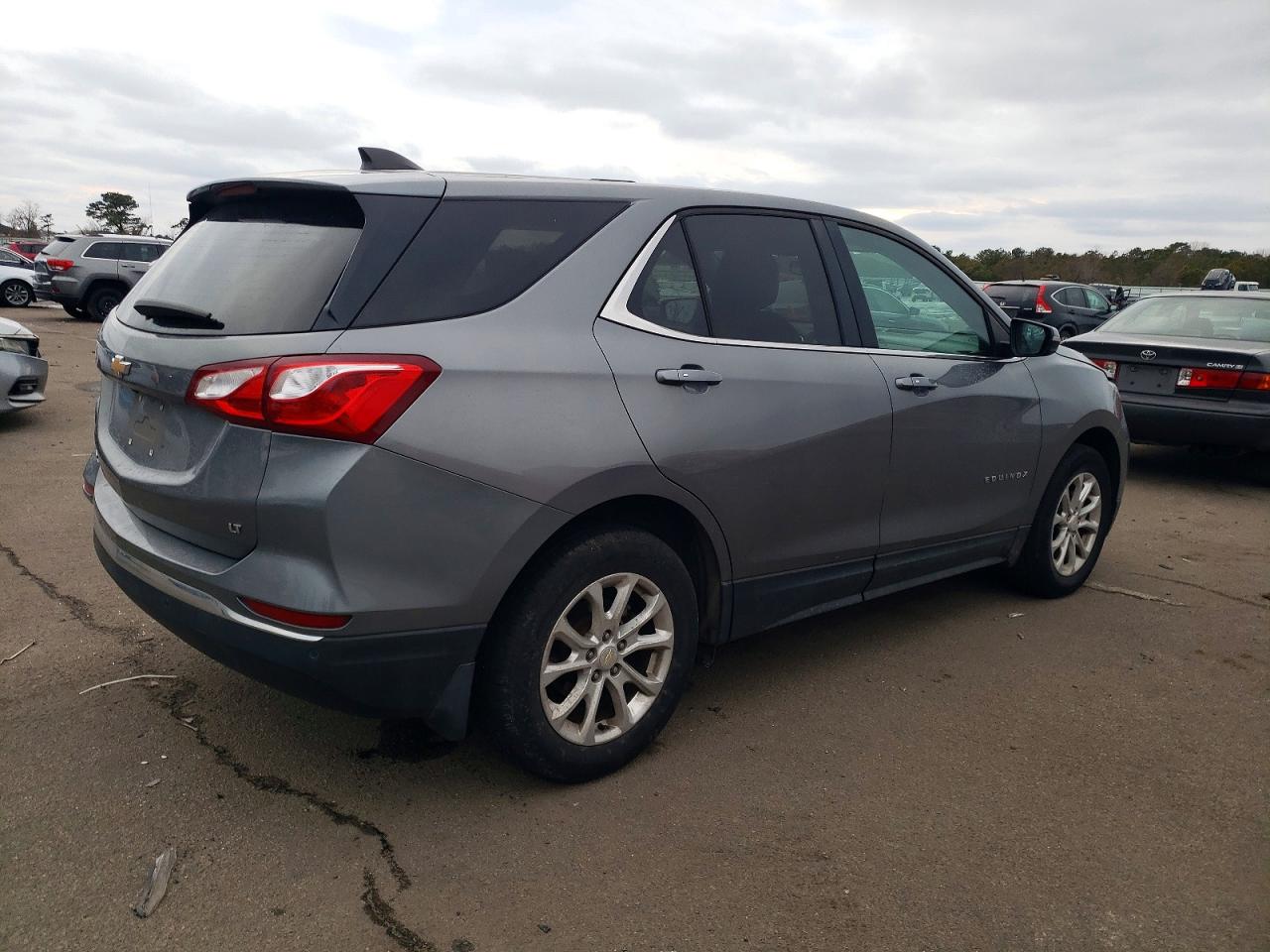 2018 CHEVROLET EQUINOX LT photo 5
