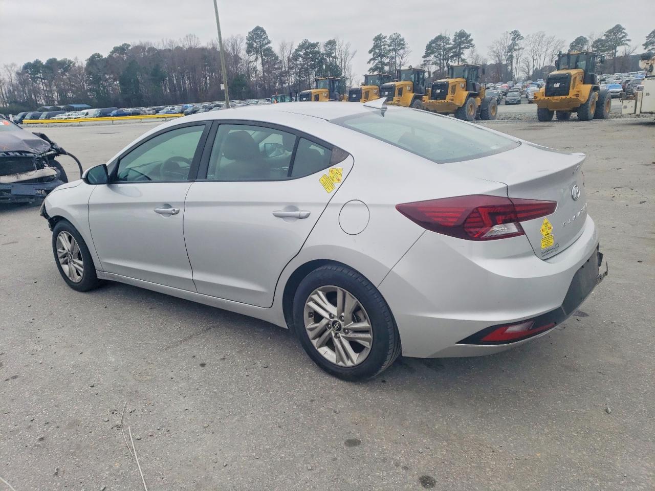 2019 HYUNDAI ELANTRA SEL photo 2