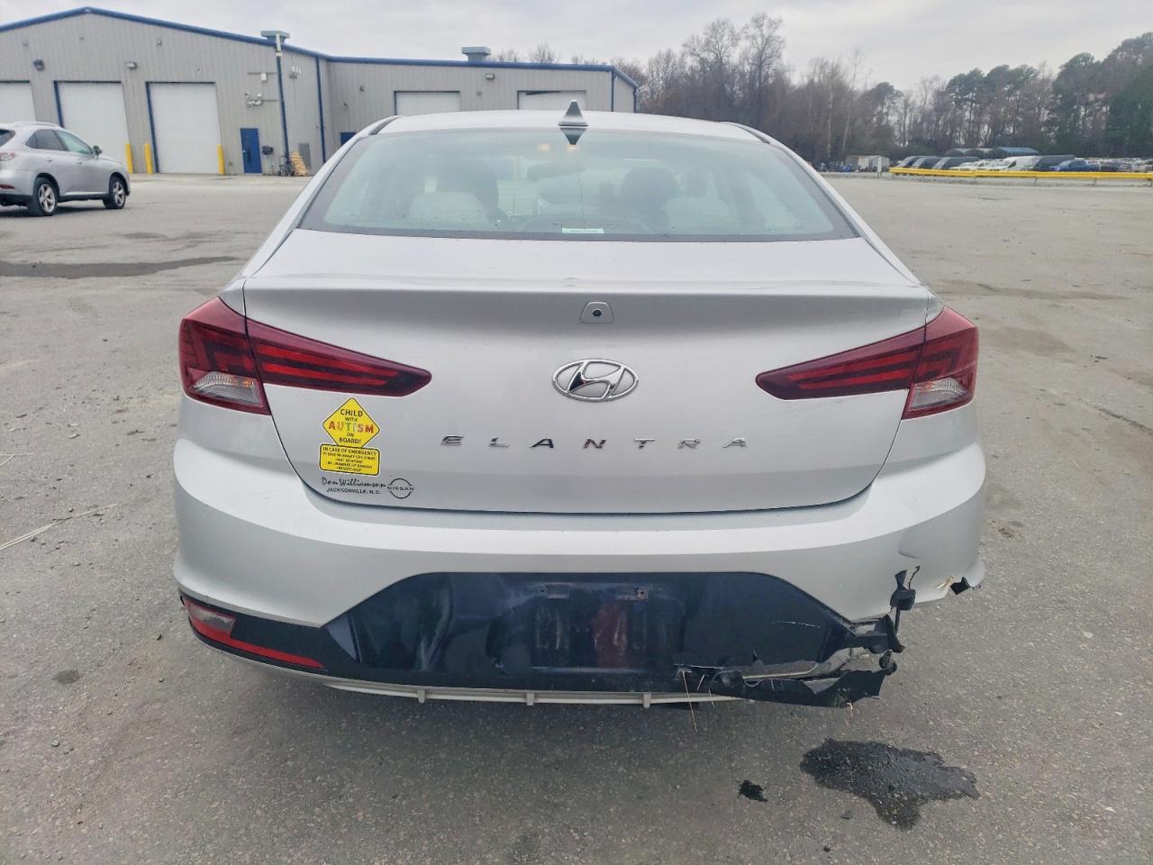2019 HYUNDAI ELANTRA SEL photo 6