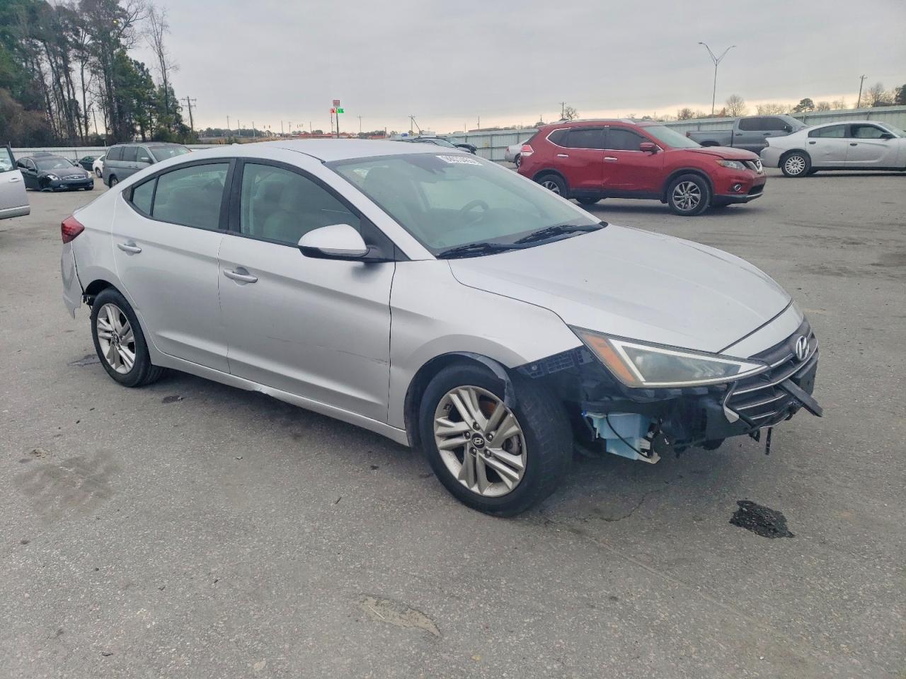 2019 HYUNDAI ELANTRA SEL photo 4
