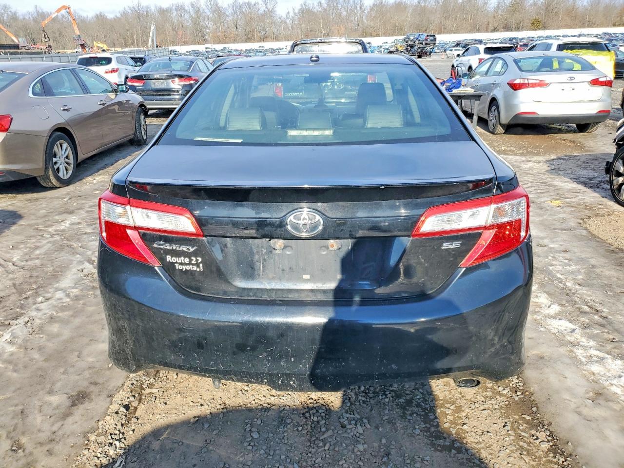 2013 TOYOTA CAMRY L photo 6