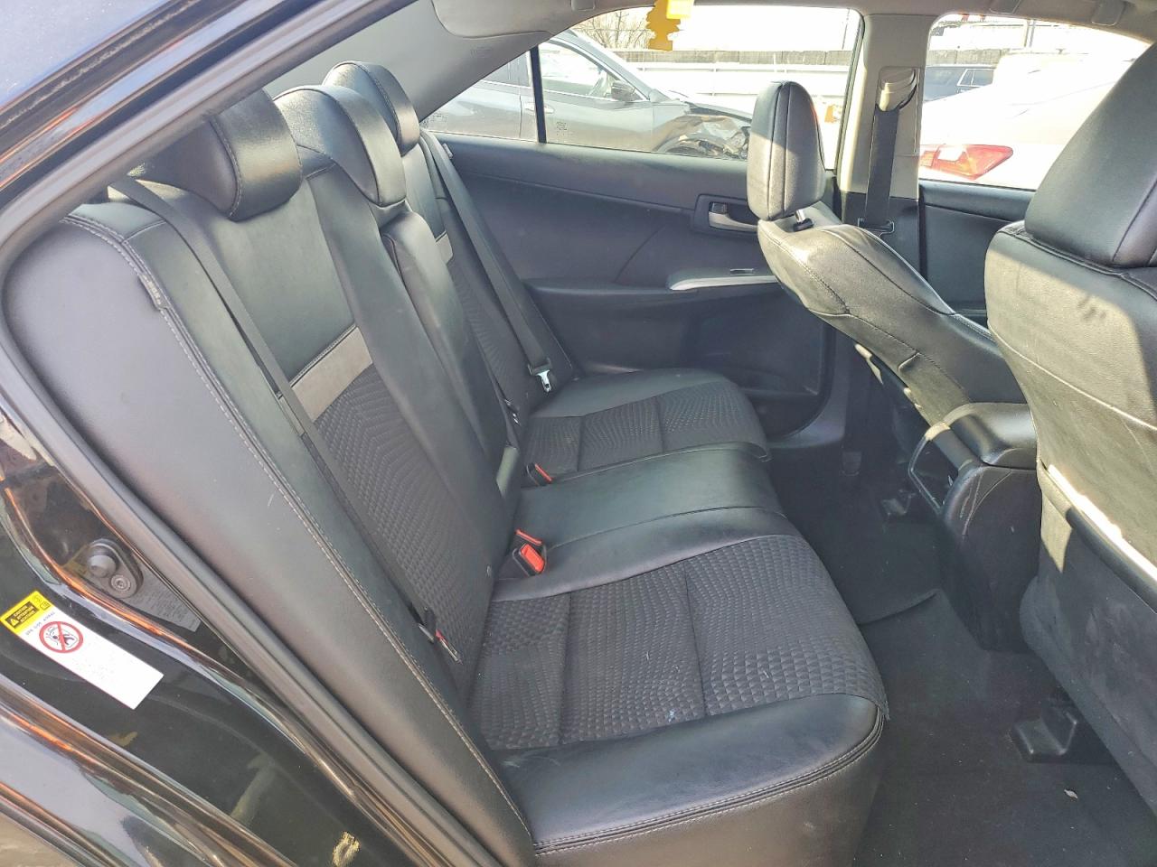 2013 TOYOTA CAMRY L photo 10