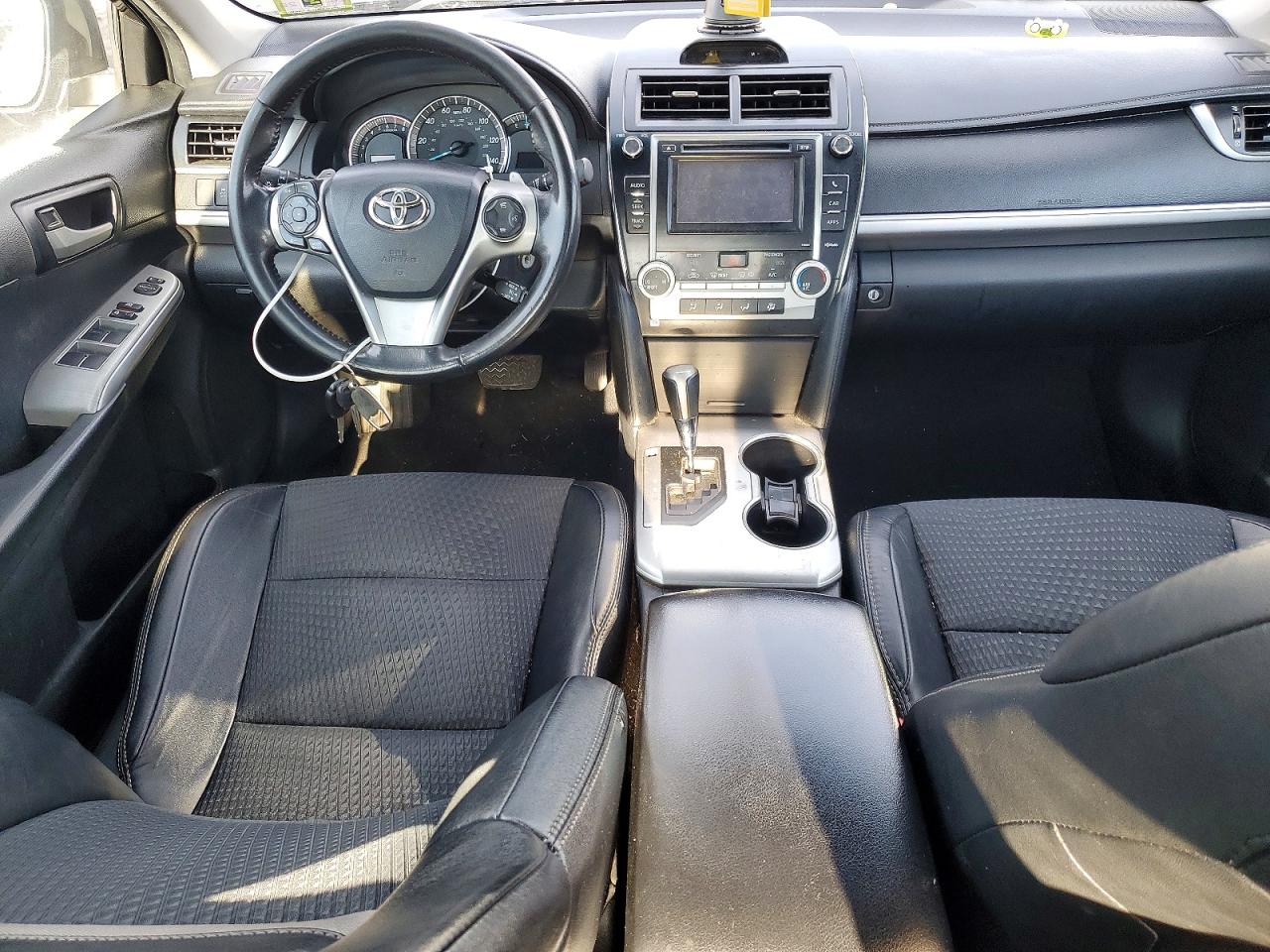 2013 TOYOTA CAMRY L photo 8