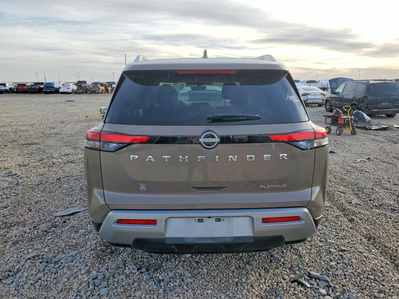 2023 NISSAN PATHFINDER PLATINUM photo 6