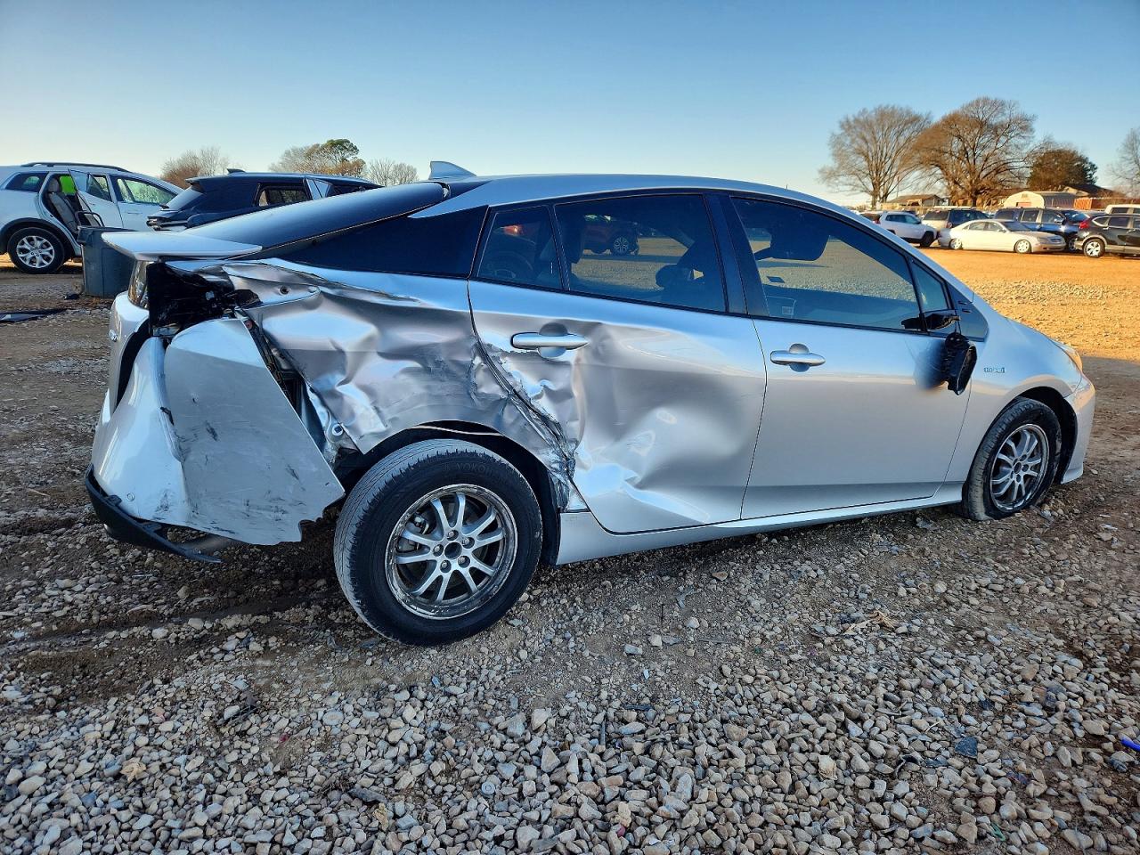 2018 TOYOTA PRIUS photo 3