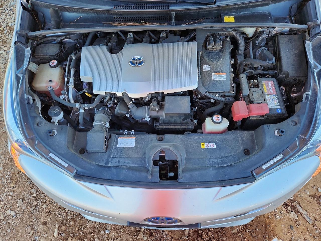 2018 TOYOTA PRIUS photo 12