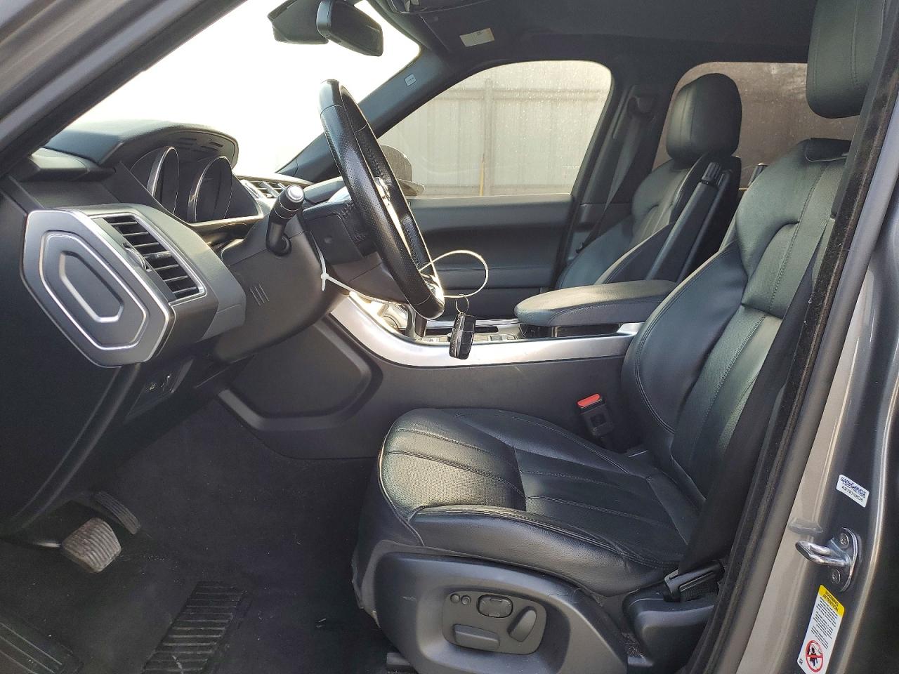 2015 LAND ROVER RANGE ROVER SPORT SE photo 13