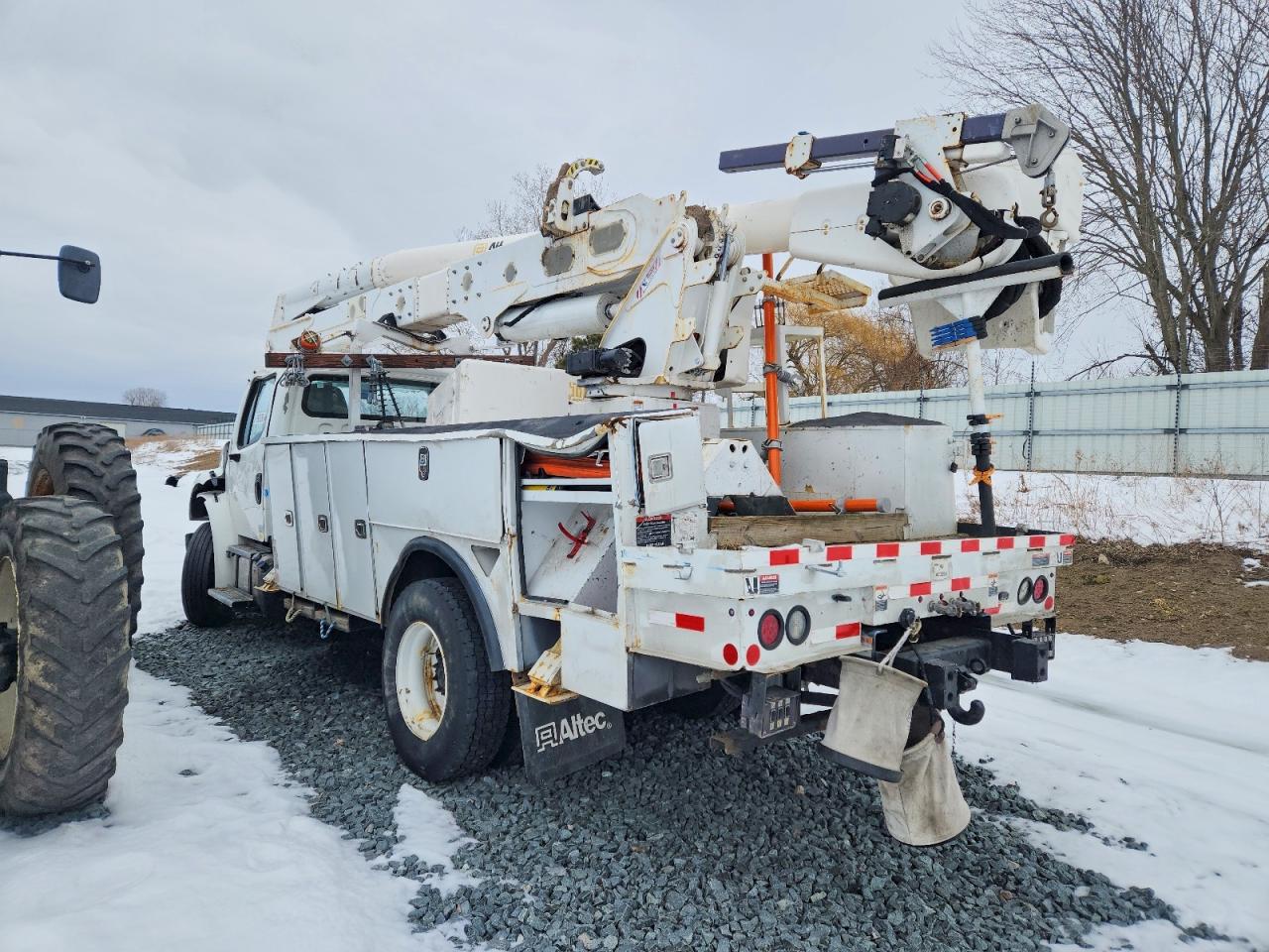 2019 FREIGHTLINER BUSINESS CLASS M2 BUCKET TRUCK photo 3