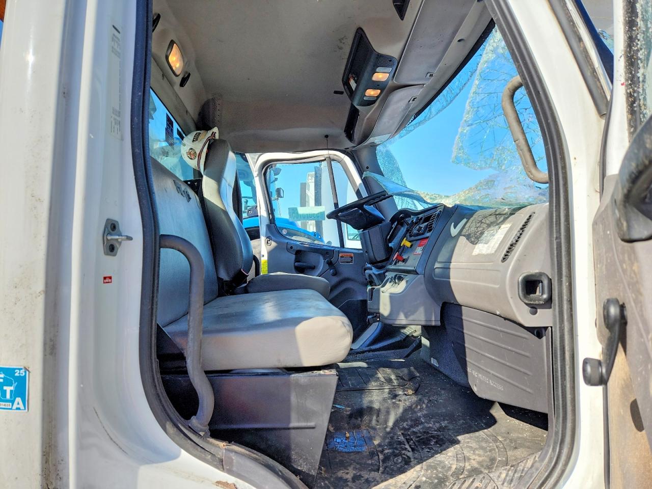 2019 FREIGHTLINER BUSINESS CLASS M2 BUCKET TRUCK photo 5