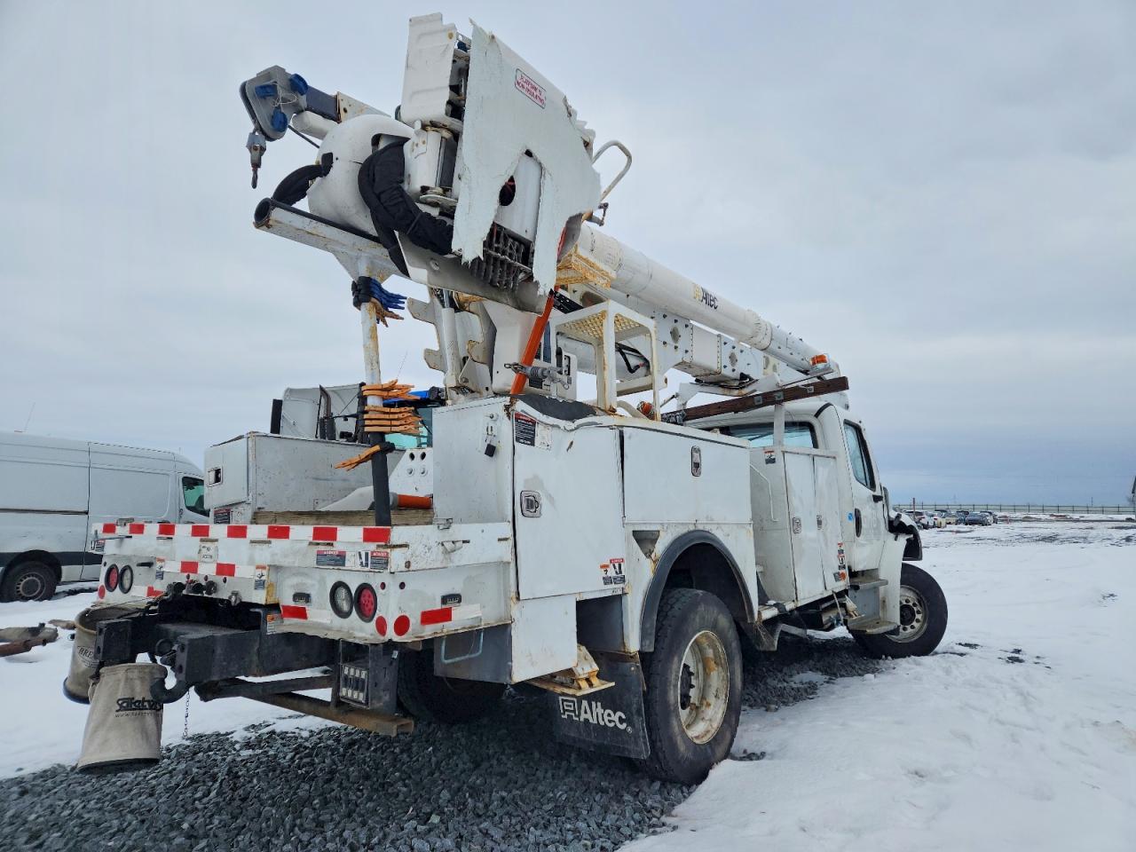 2019 FREIGHTLINER BUSINESS CLASS M2 BUCKET TRUCK photo 4