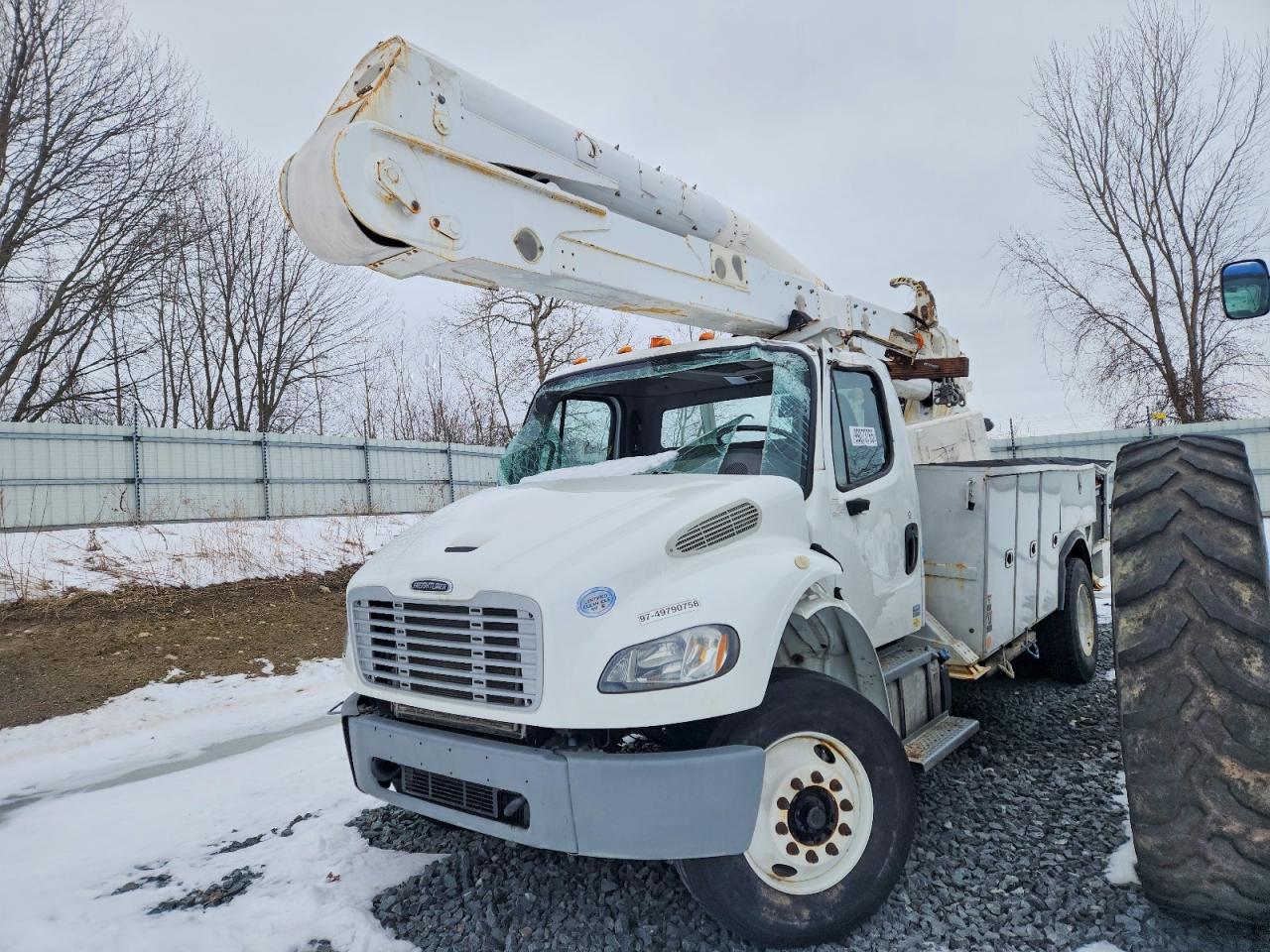 2019 FREIGHTLINER BUSINESS CLASS M2 BUCKET TRUCK photo 2