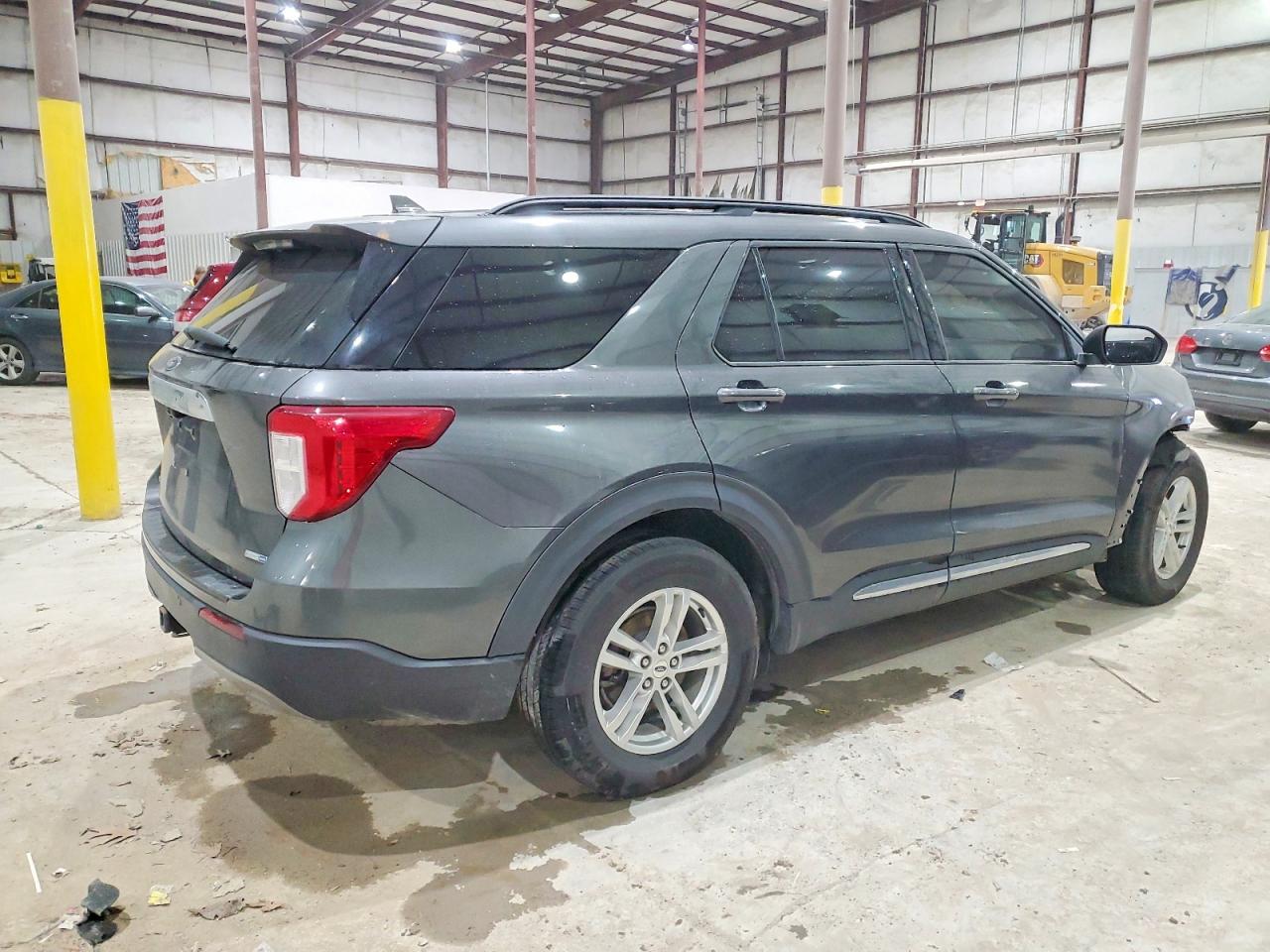 2020 FORD EXPLORER XLT photo 3