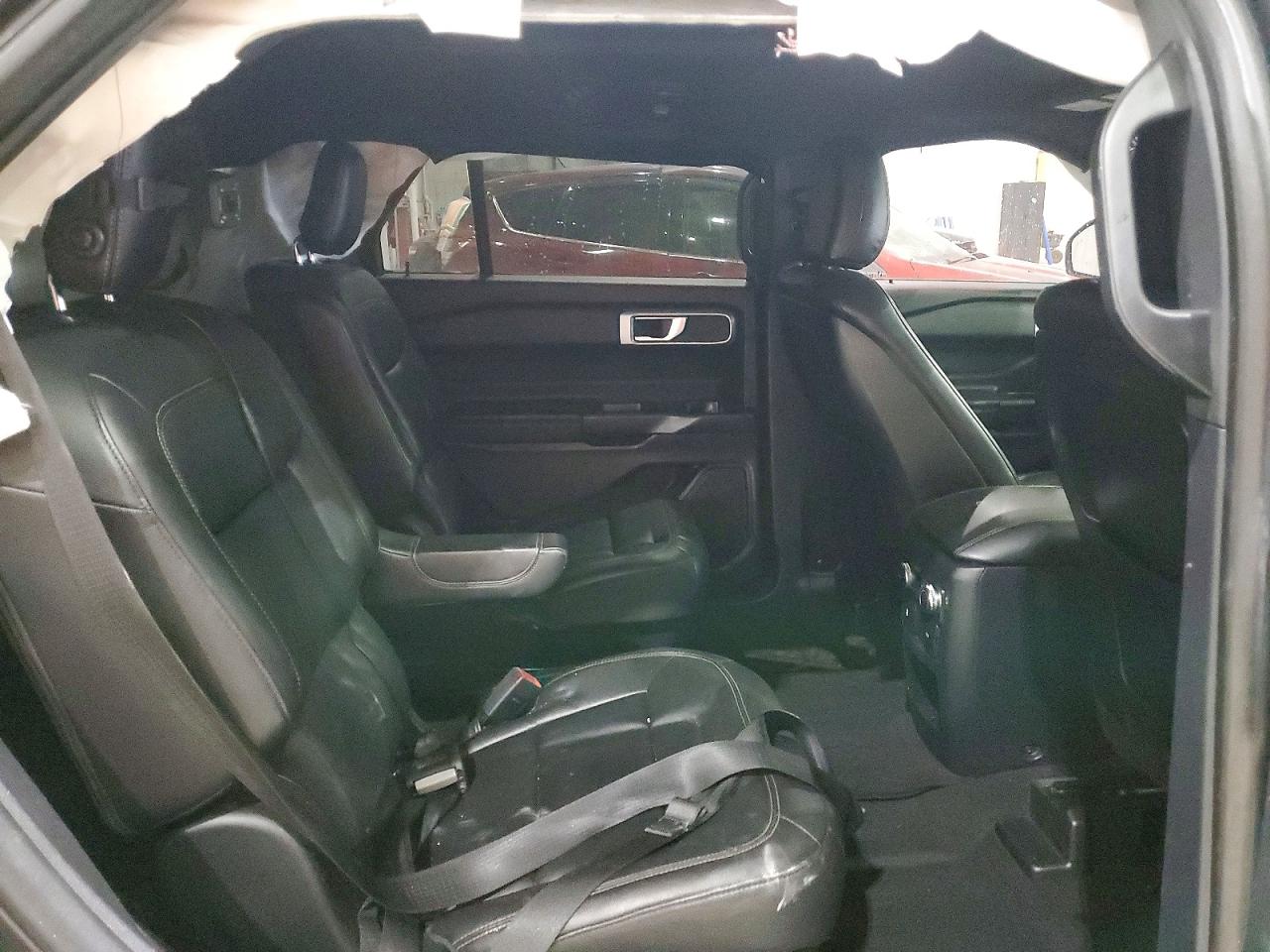 2020 FORD EXPLORER XLT photo 11