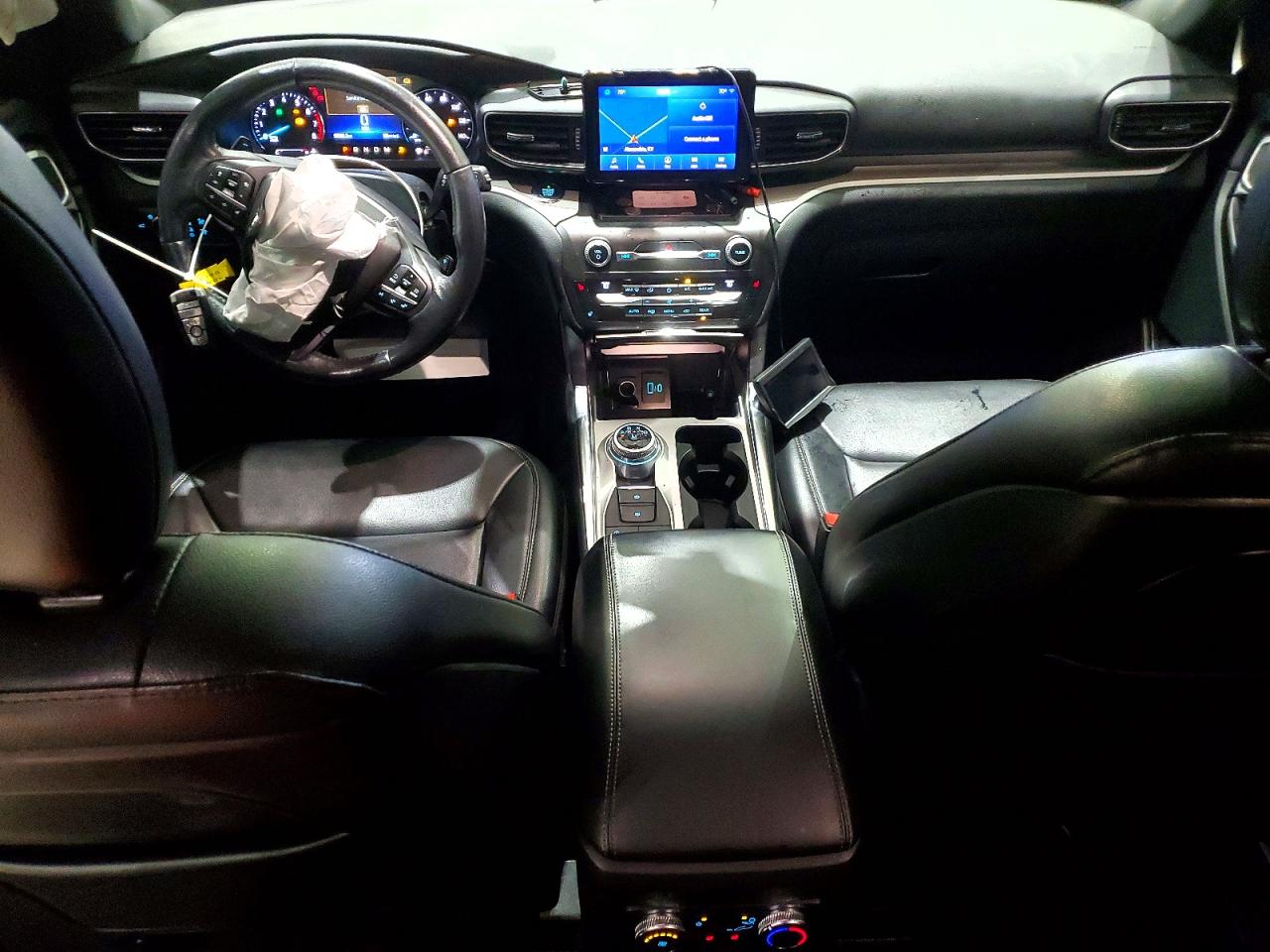2020 FORD EXPLORER XLT photo 8