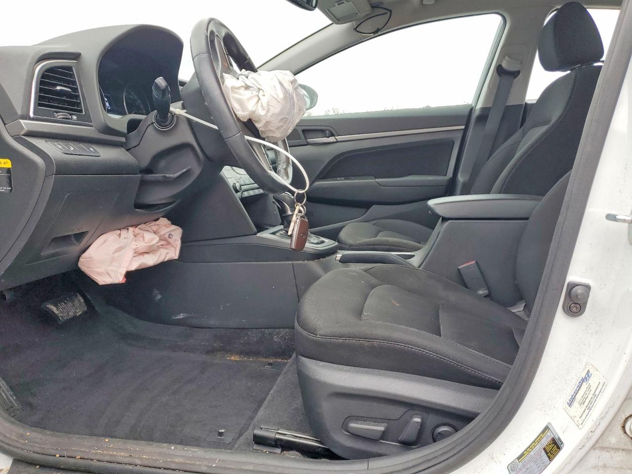 2017 HYUNDAI ELANTRA VALUE EDITION photo 13