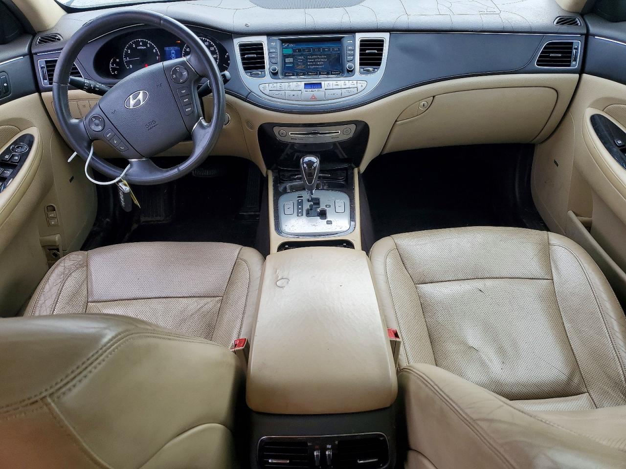 2011 HYUNDAI GENESIS 3.8L photo 8