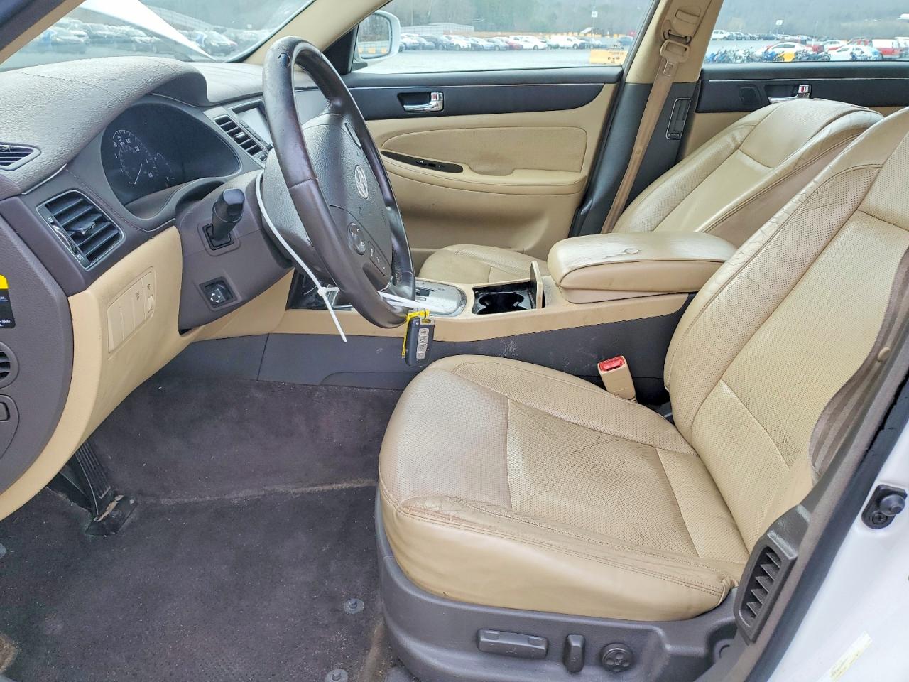 2011 HYUNDAI GENESIS 3.8L photo 7