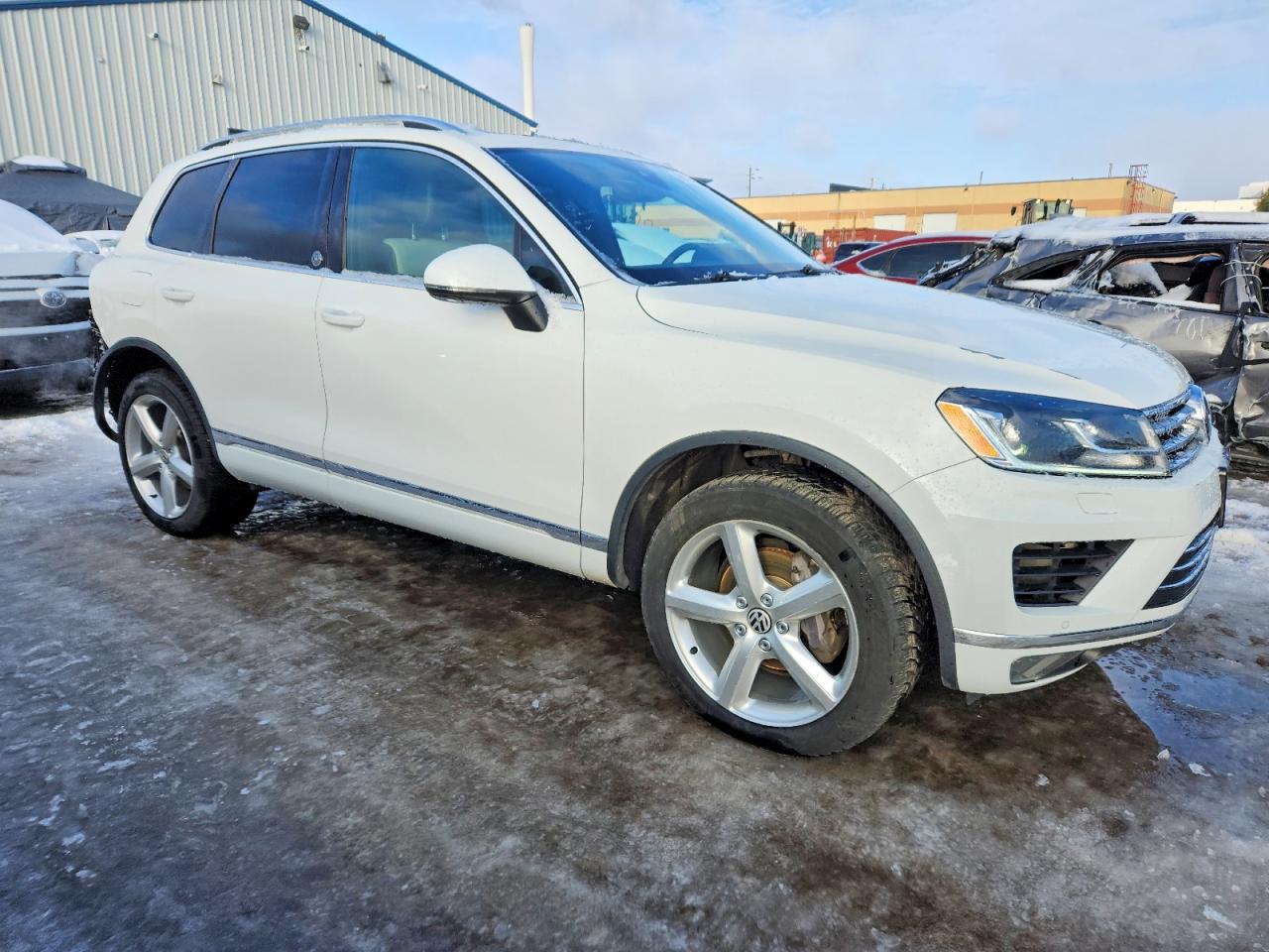 2017 VOLKSWAGEN TOUAREG WOLFSBURG photo 4