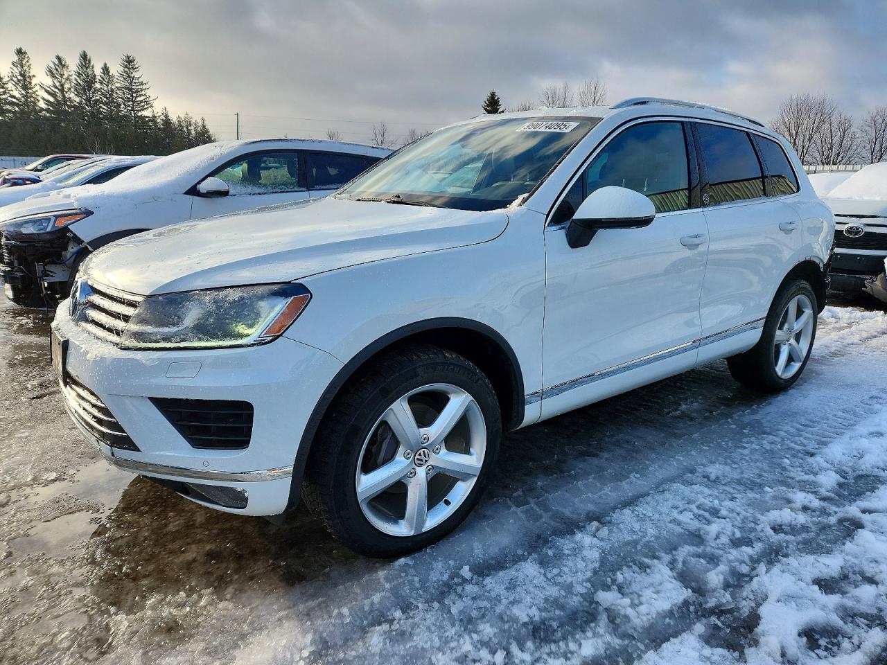 2017 VOLKSWAGEN TOUAREG