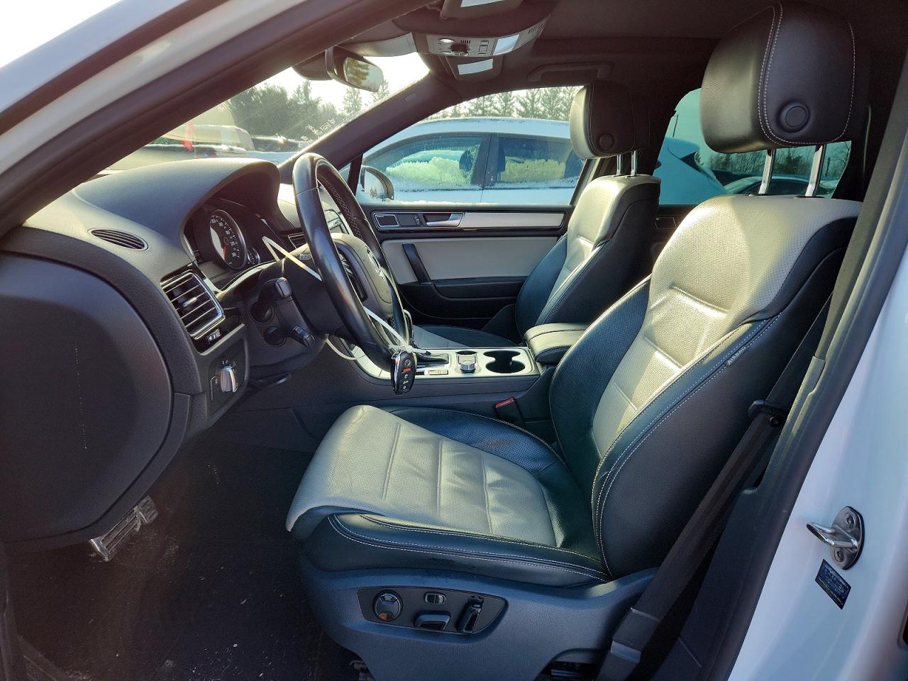 2017 VOLKSWAGEN TOUAREG WOLFSBURG photo 7