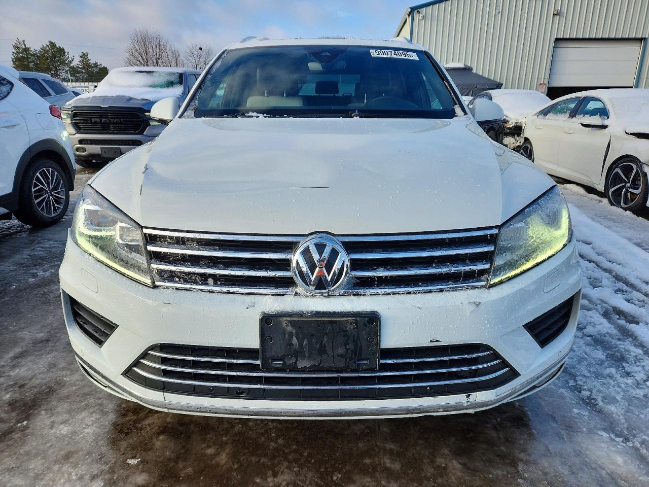 2017 VOLKSWAGEN TOUAREG WOLFSBURG photo 5