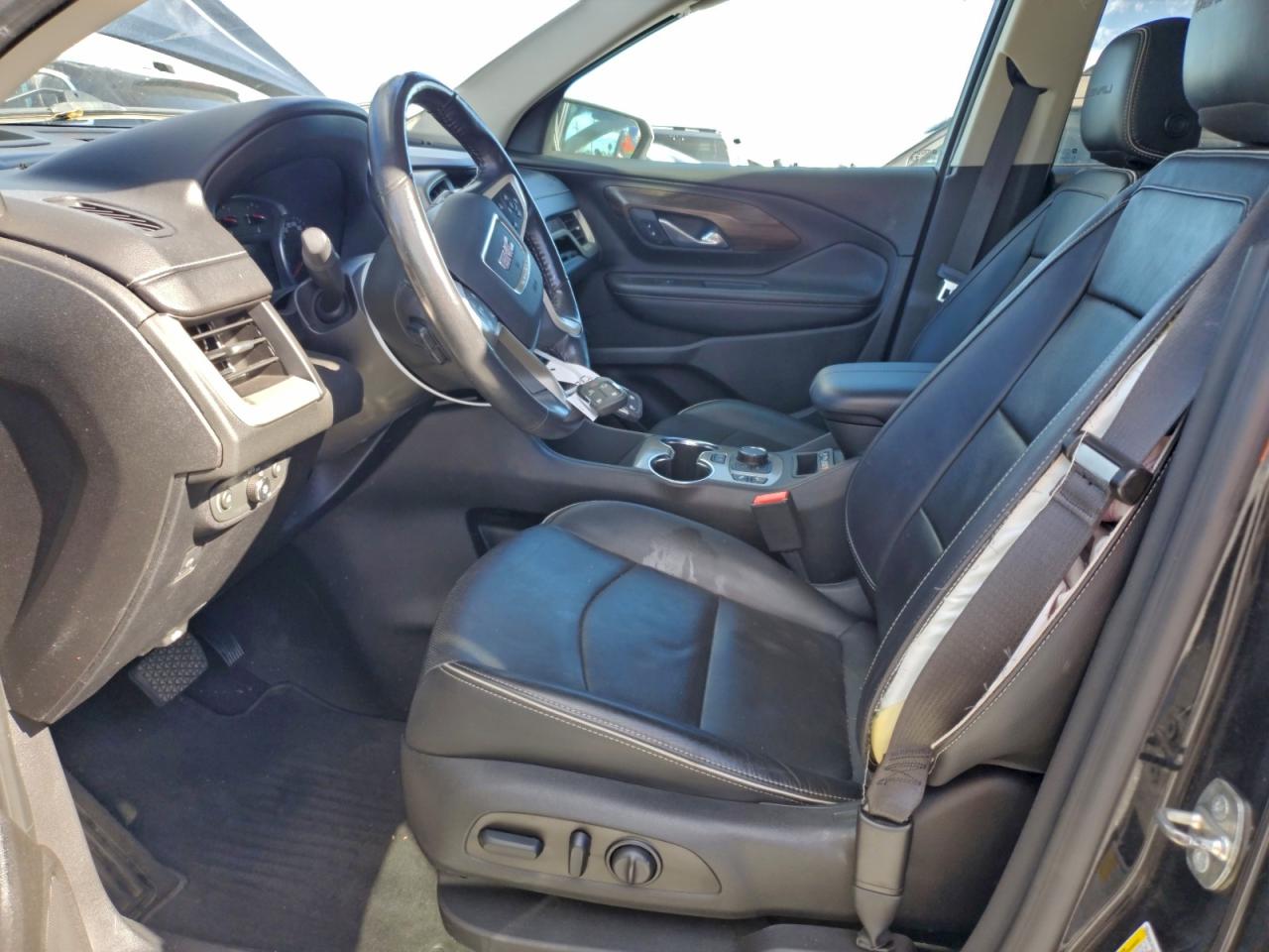 2018 GMC TERRAIN DENALI photo 7