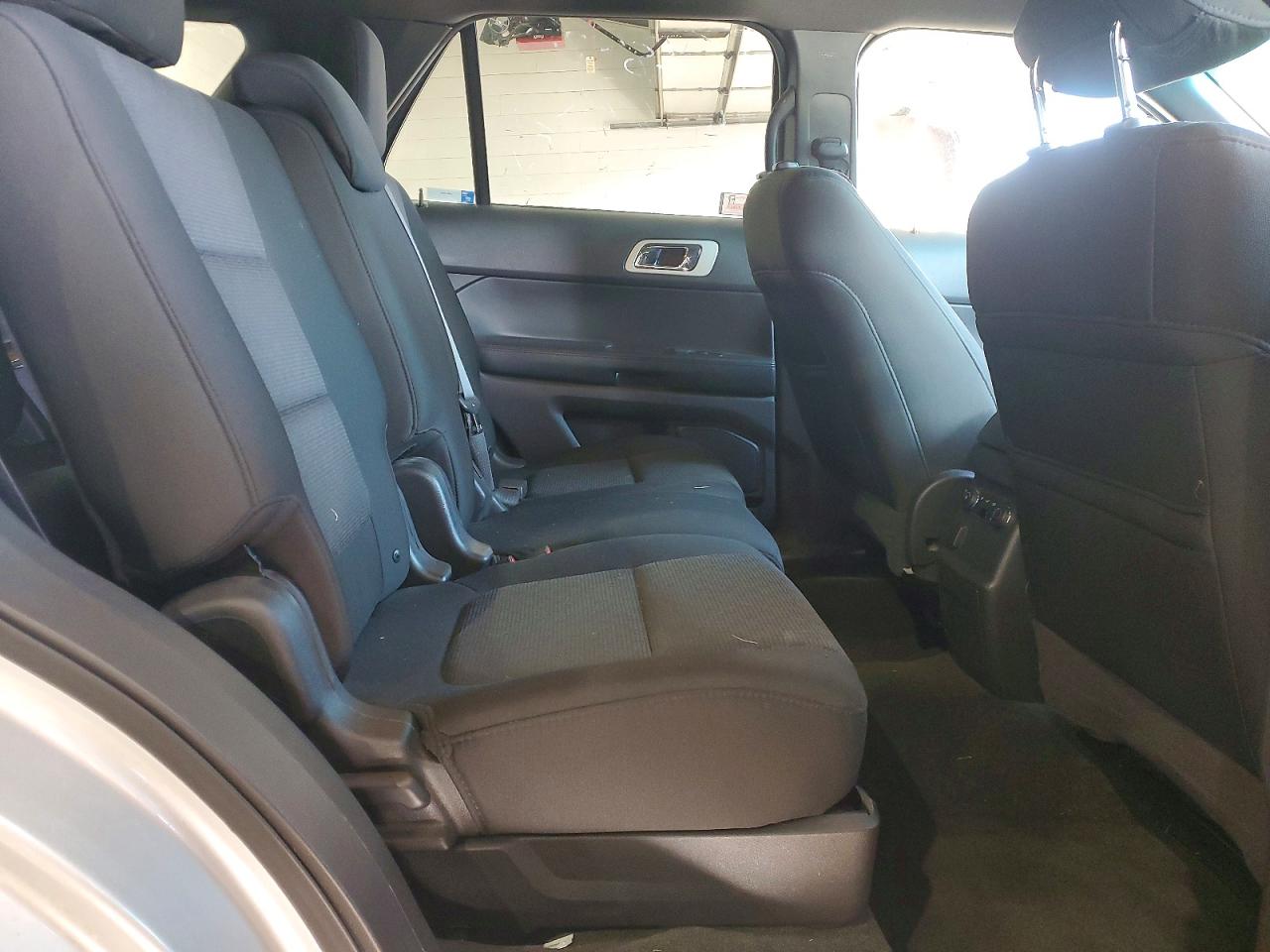 2015 FORD EXPLORER XLT photo 11