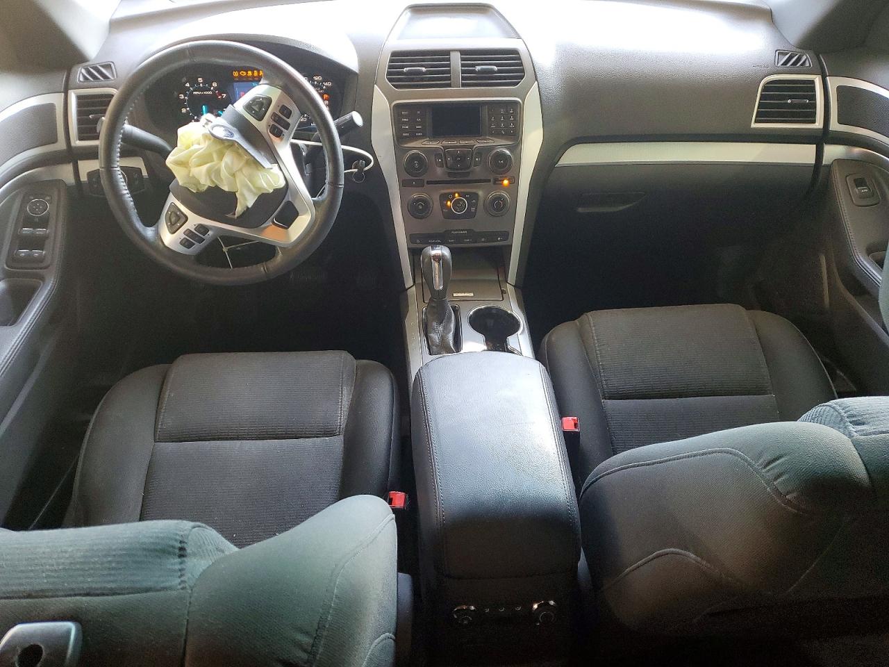 2015 FORD EXPLORER XLT photo 8