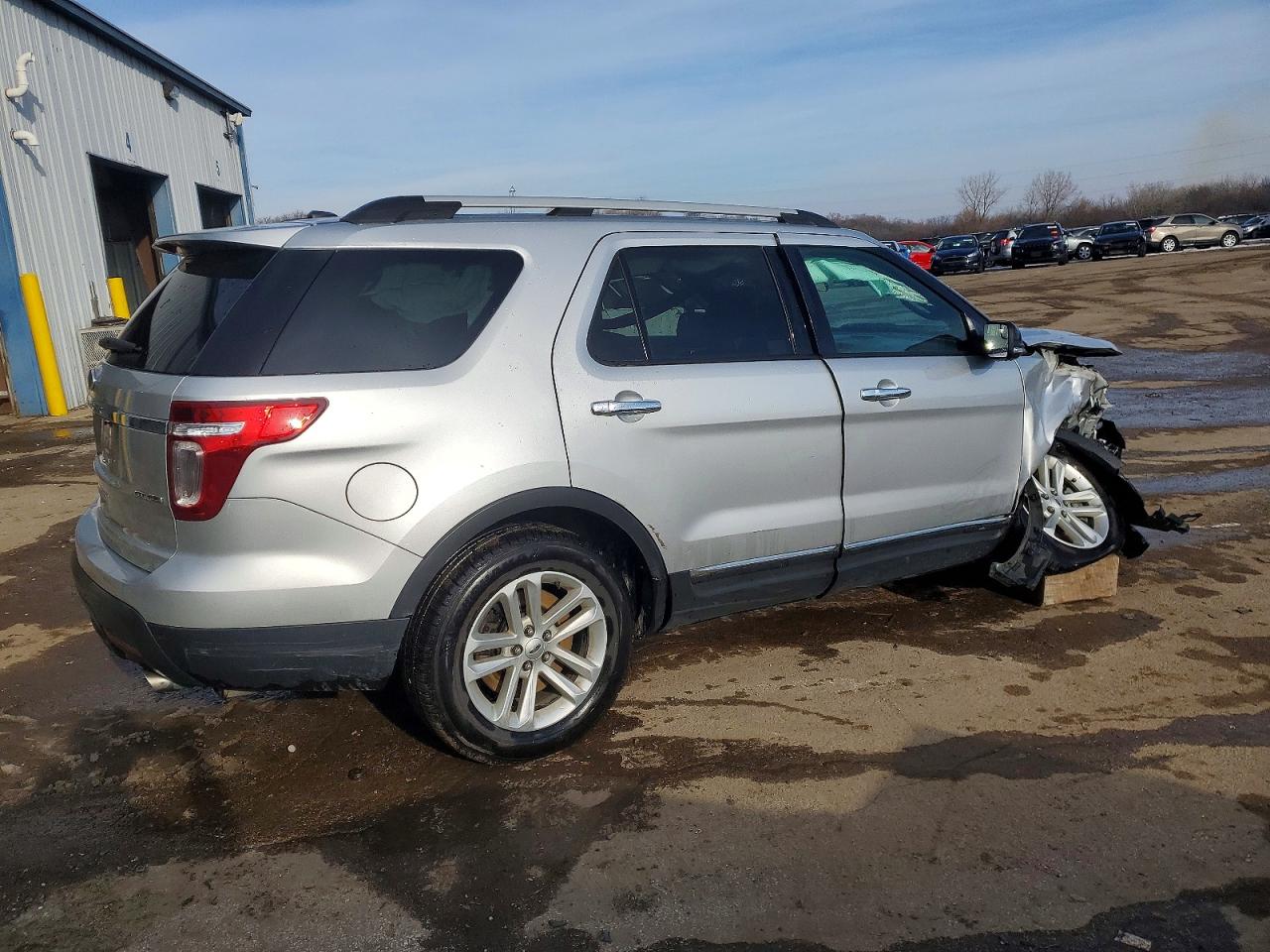 2015 FORD EXPLORER XLT photo 3