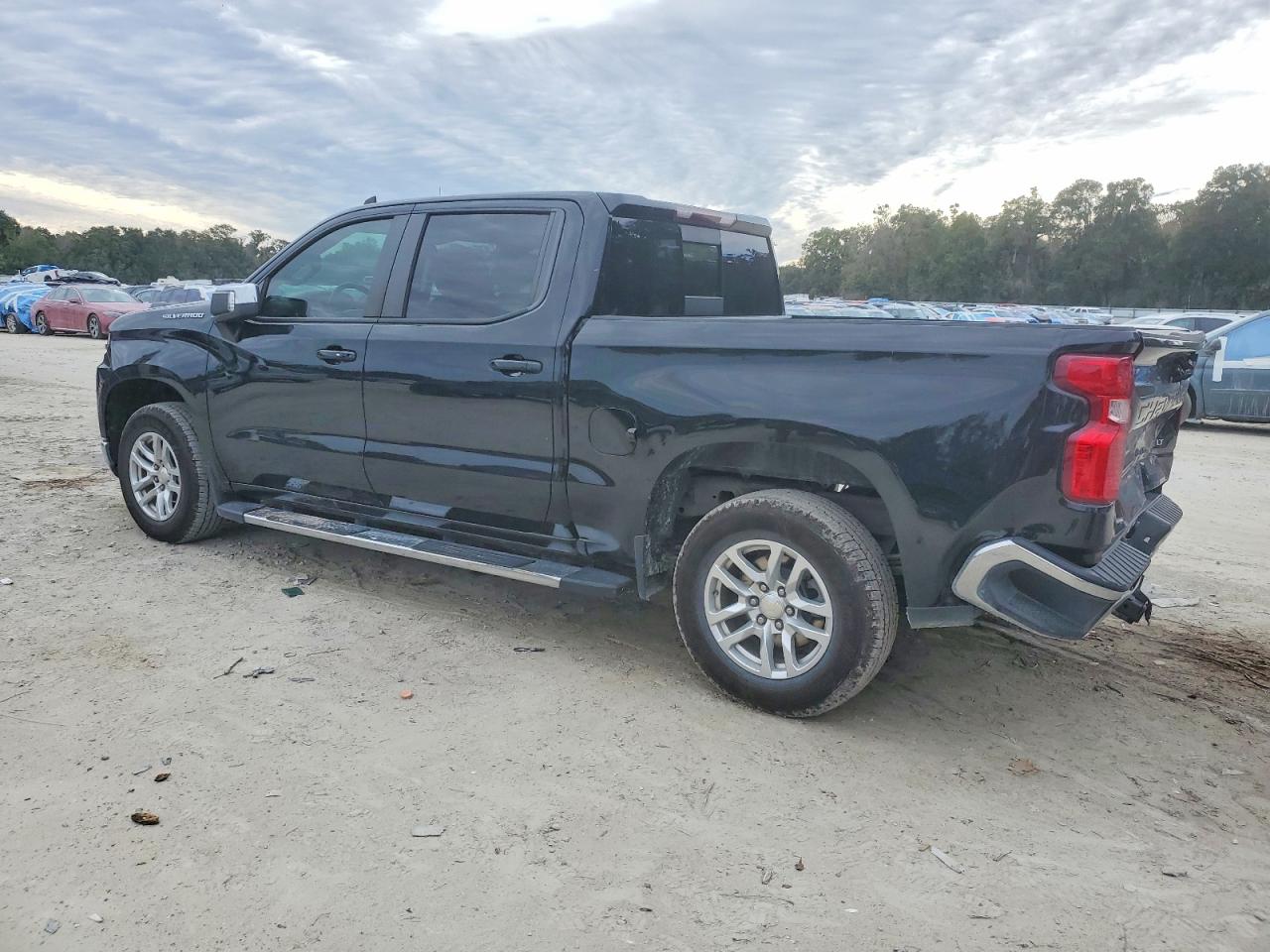 2020 CHEVROLET SILVERADO C1500 LT photo 2