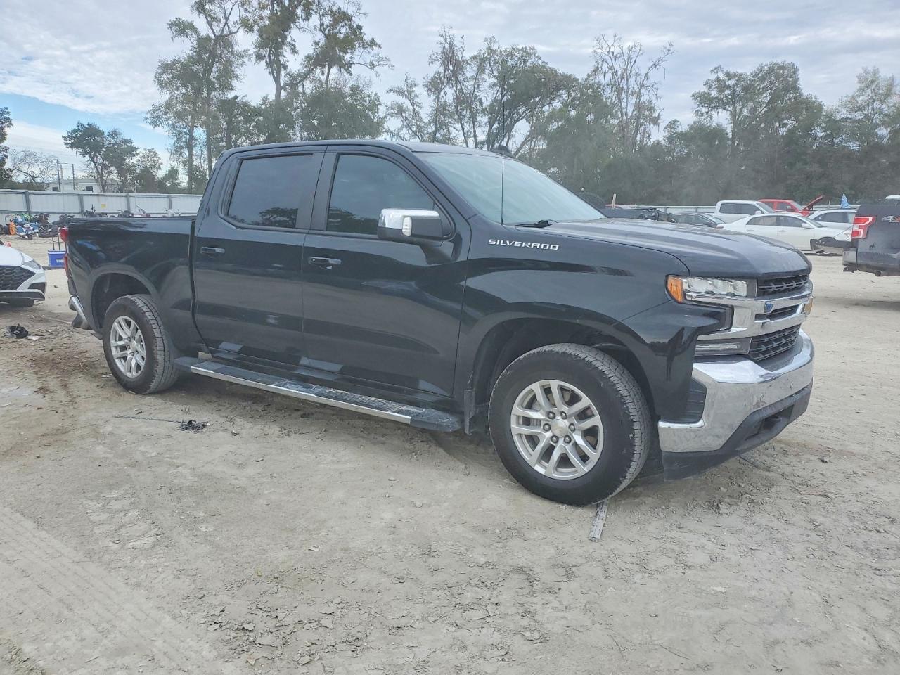2020 CHEVROLET SILVERADO C1500 LT photo 4