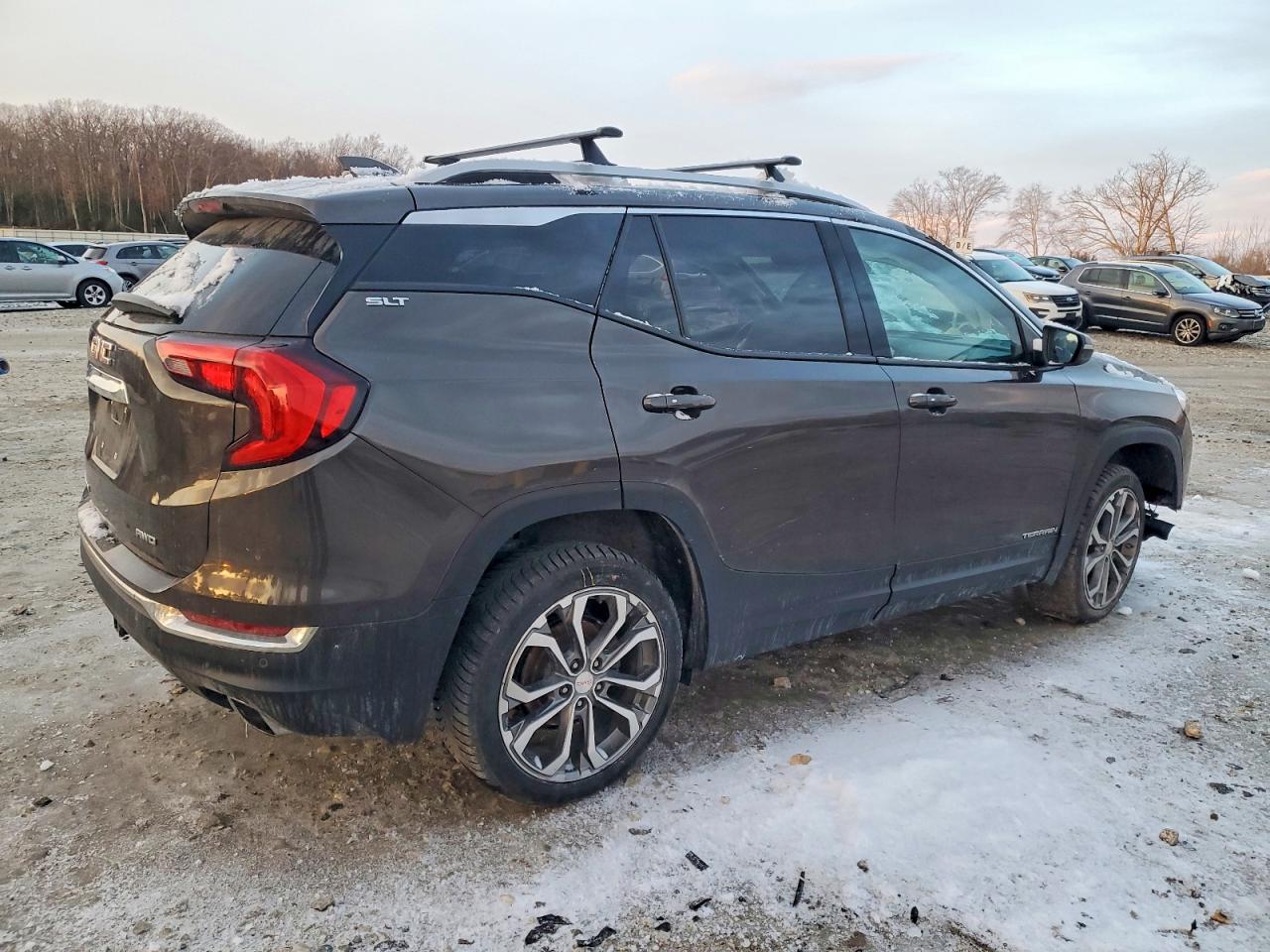 2020 GMC TERRAIN SLT photo 3