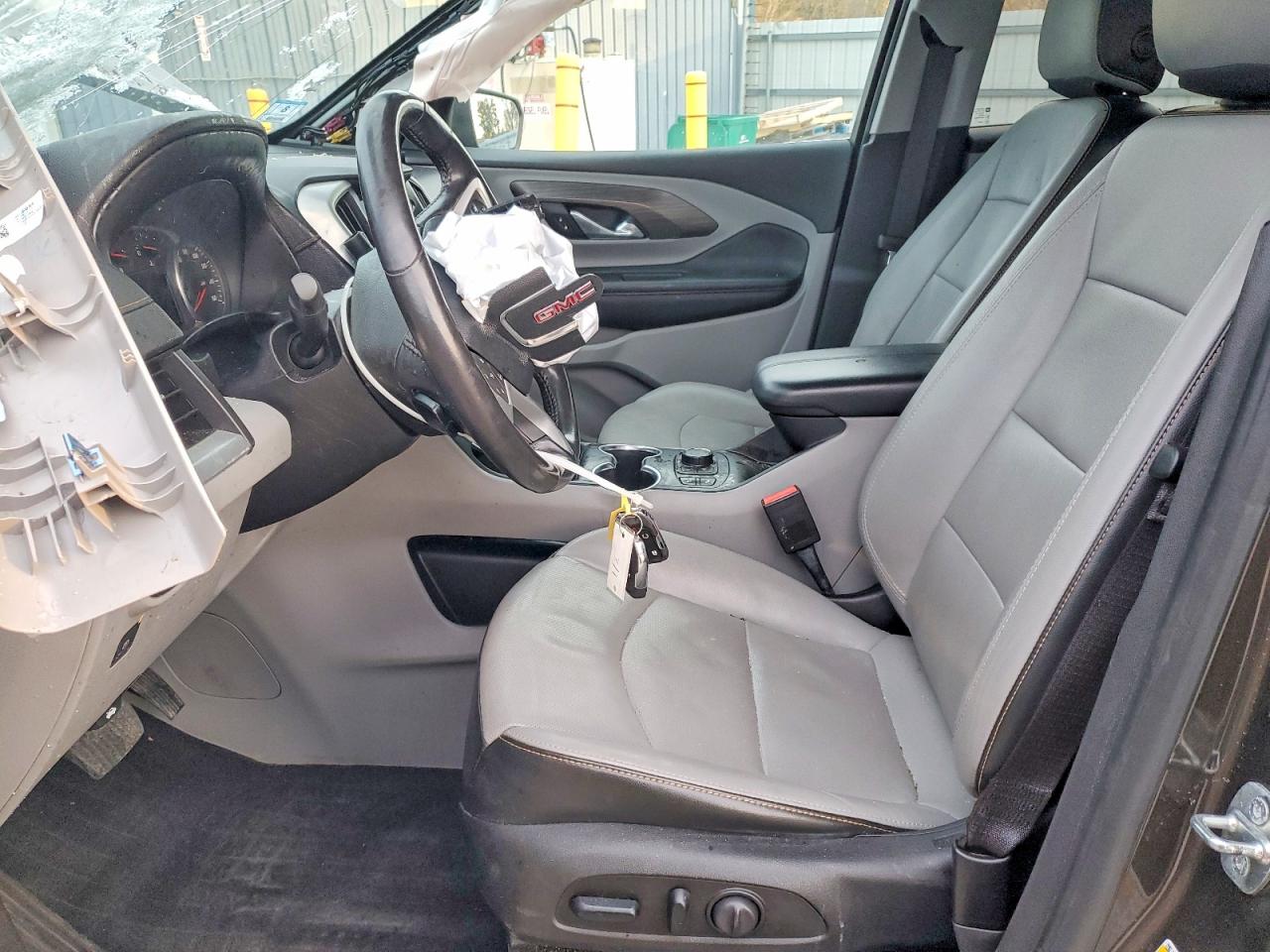 2020 GMC TERRAIN SLT photo 7