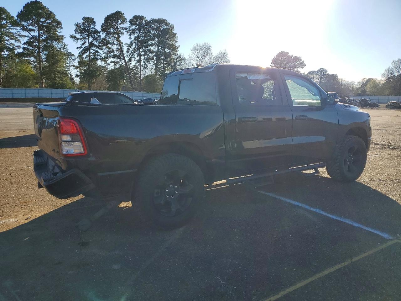 2019 RAM 1500 BIG HORN/LONE STAR photo 3