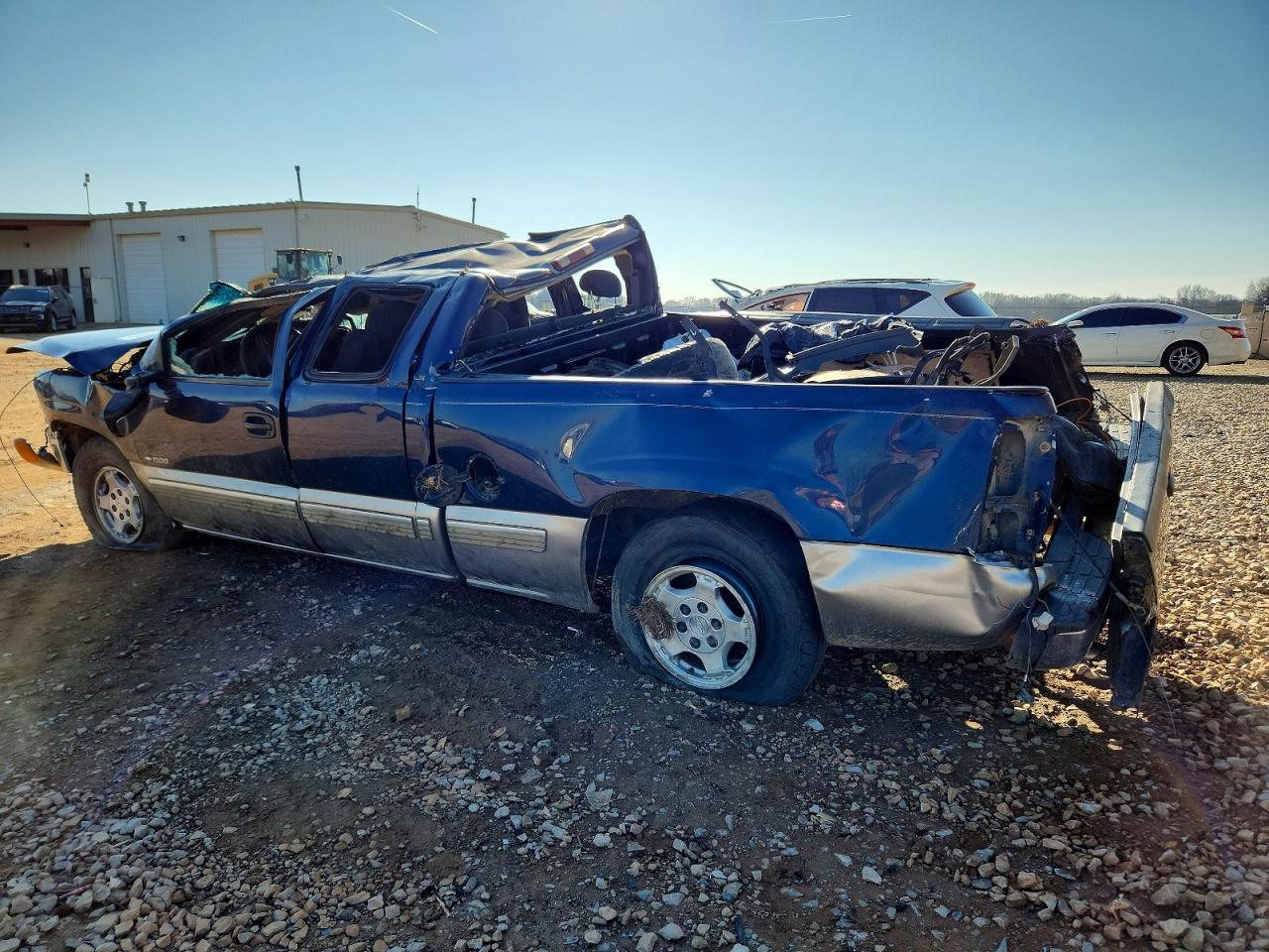2002 CHEVROLET SILVERADO C1500 photo 2