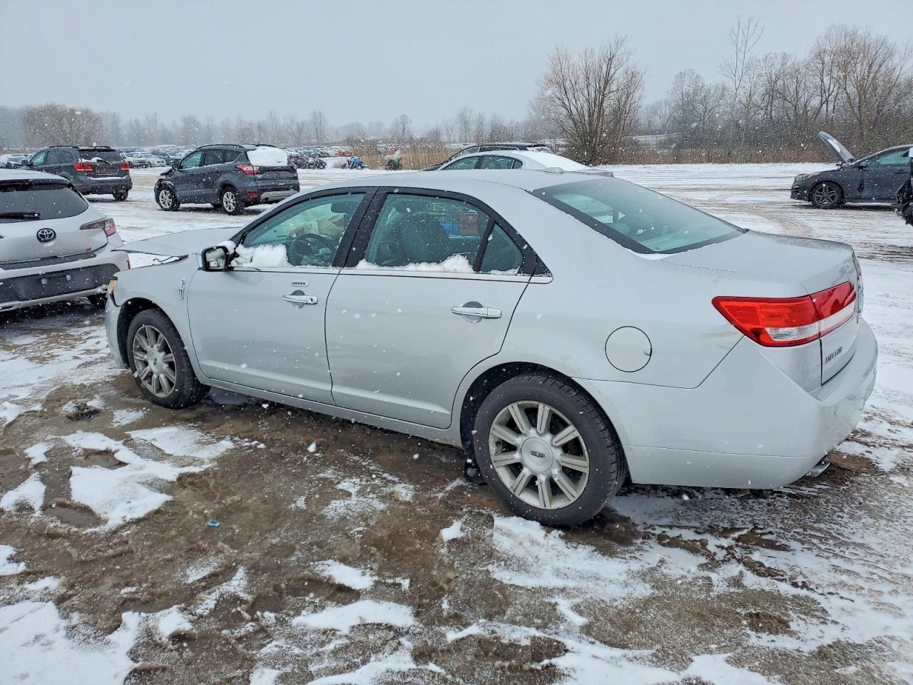 2010 LINCOLN MKZ photo 2