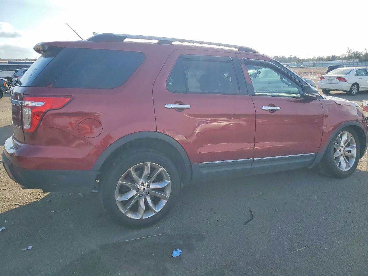 2014 FORD EXPLORER XLT photo 3
