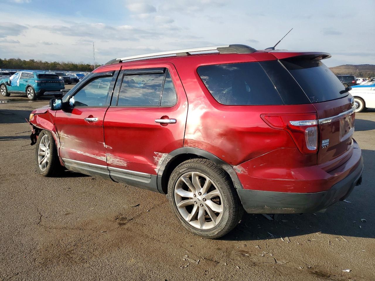 2014 FORD EXPLORER XLT photo 2