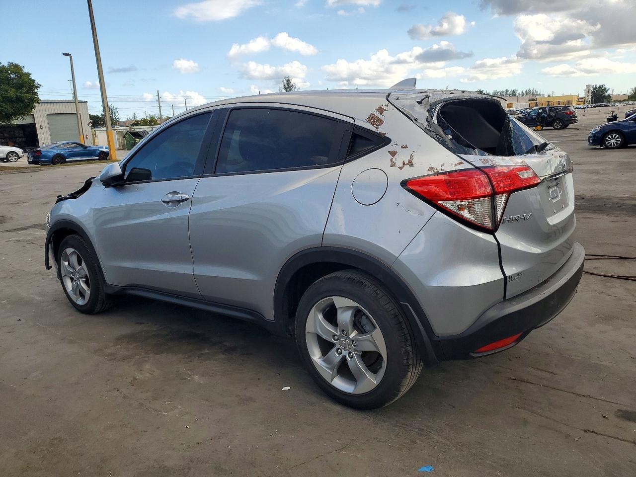 2019 HONDA HR-V LX photo 3