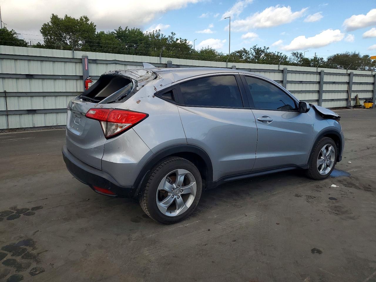 2019 HONDA HR-V LX photo 5