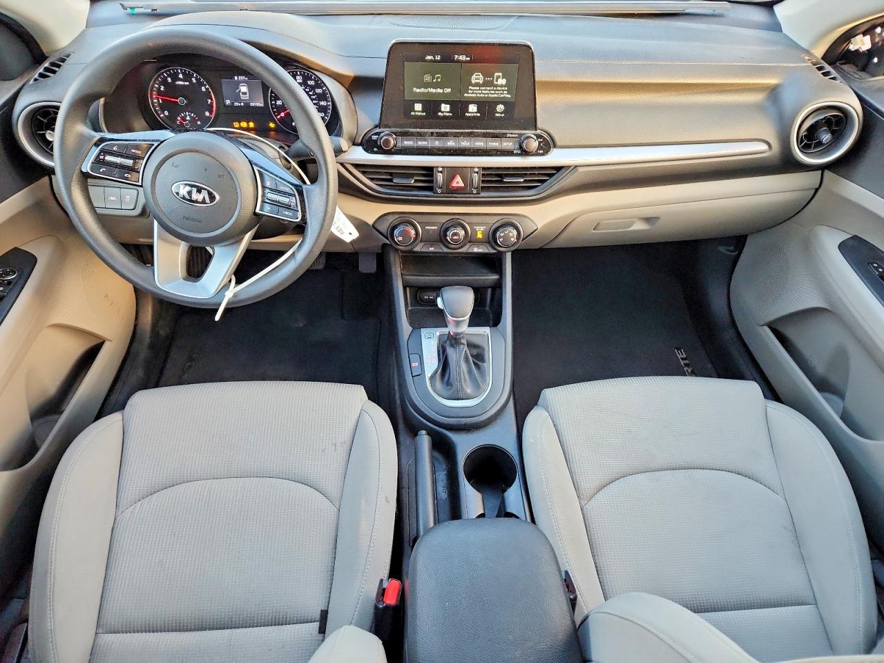 2021 KIA FORTE FE photo 8