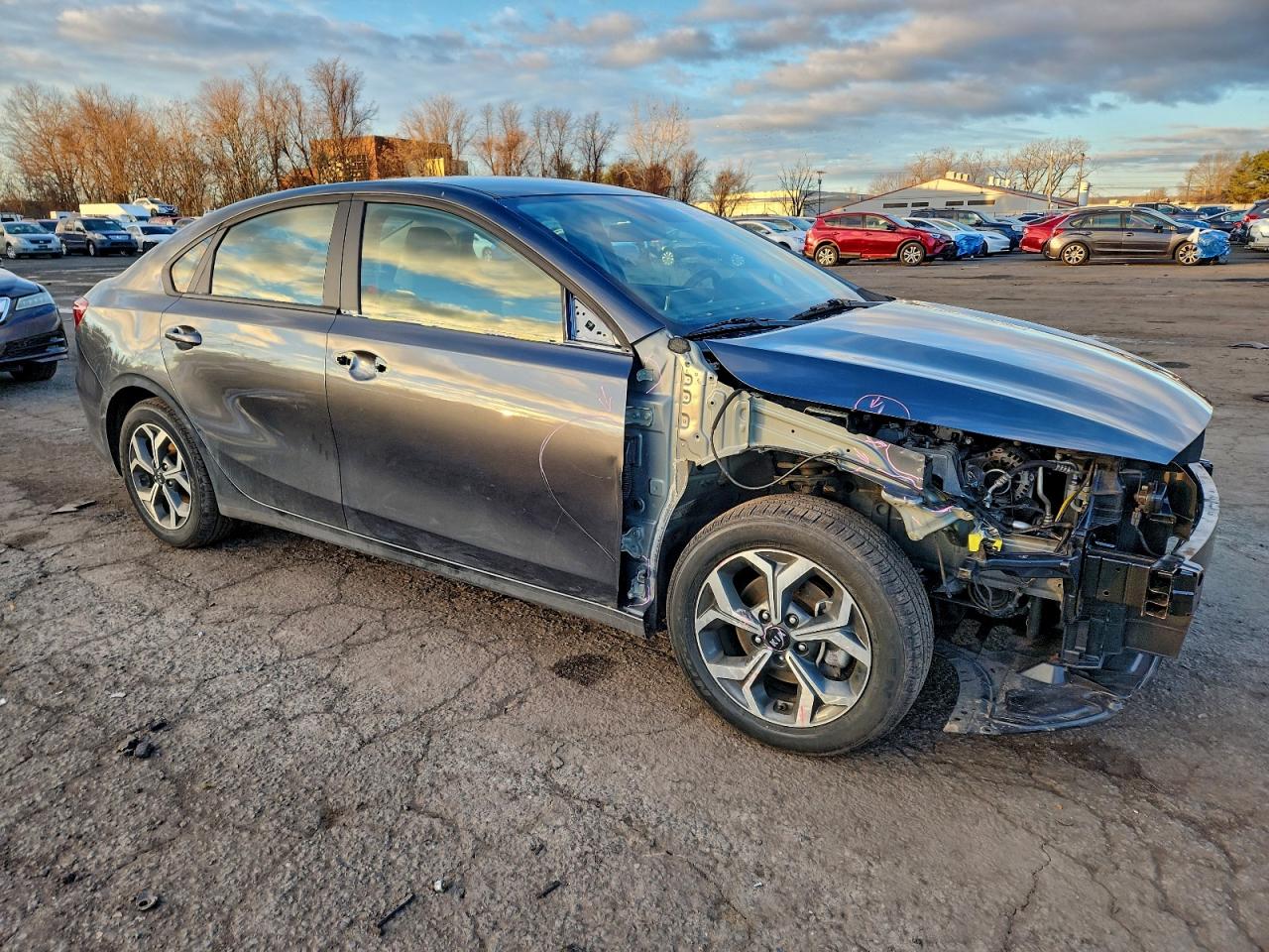 2021 KIA FORTE FE photo 4